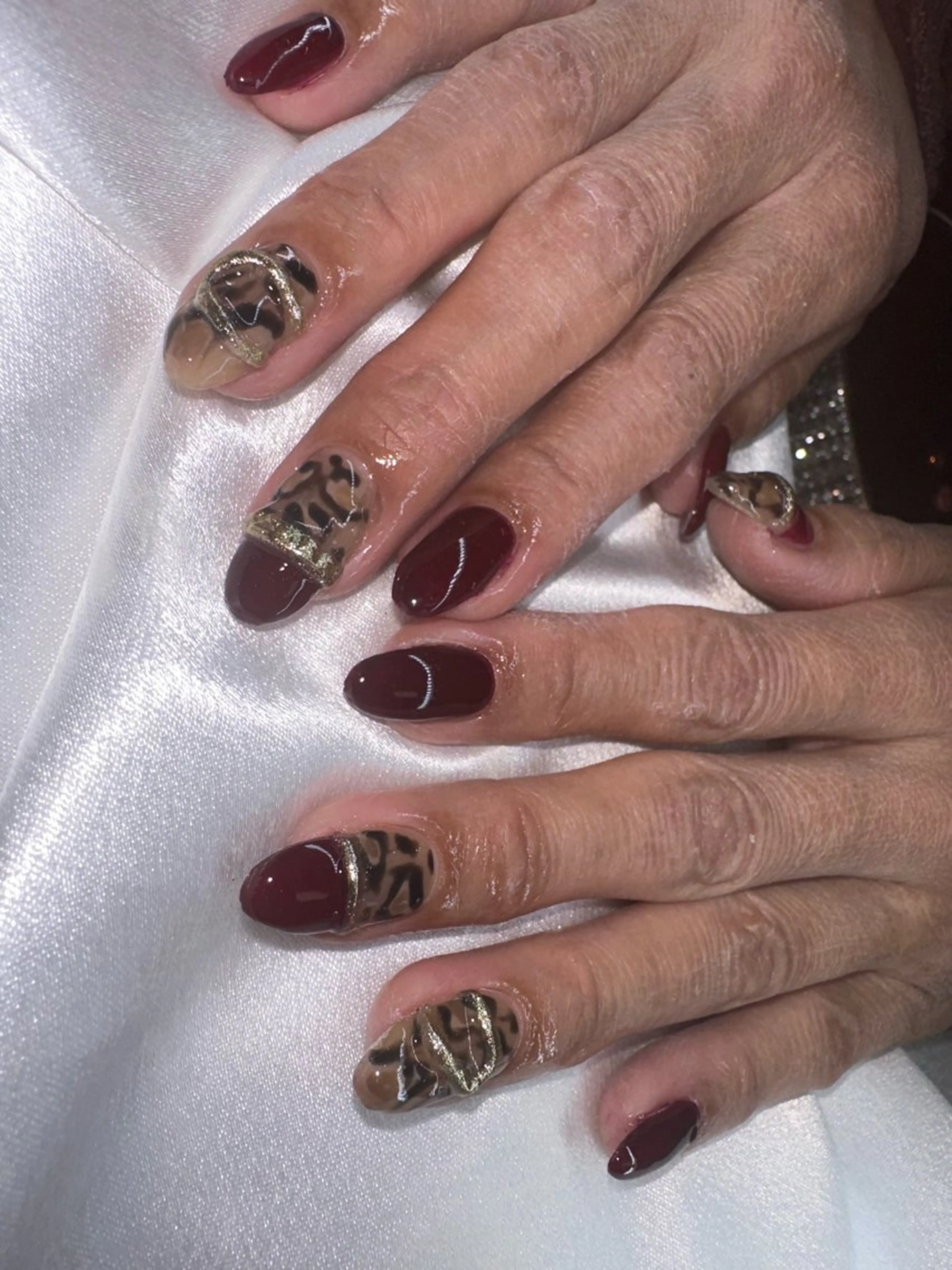 ミディアム ハンドネイル YOKOSUKA🧸 NAIL🌿🫧💛のネイルデザイン