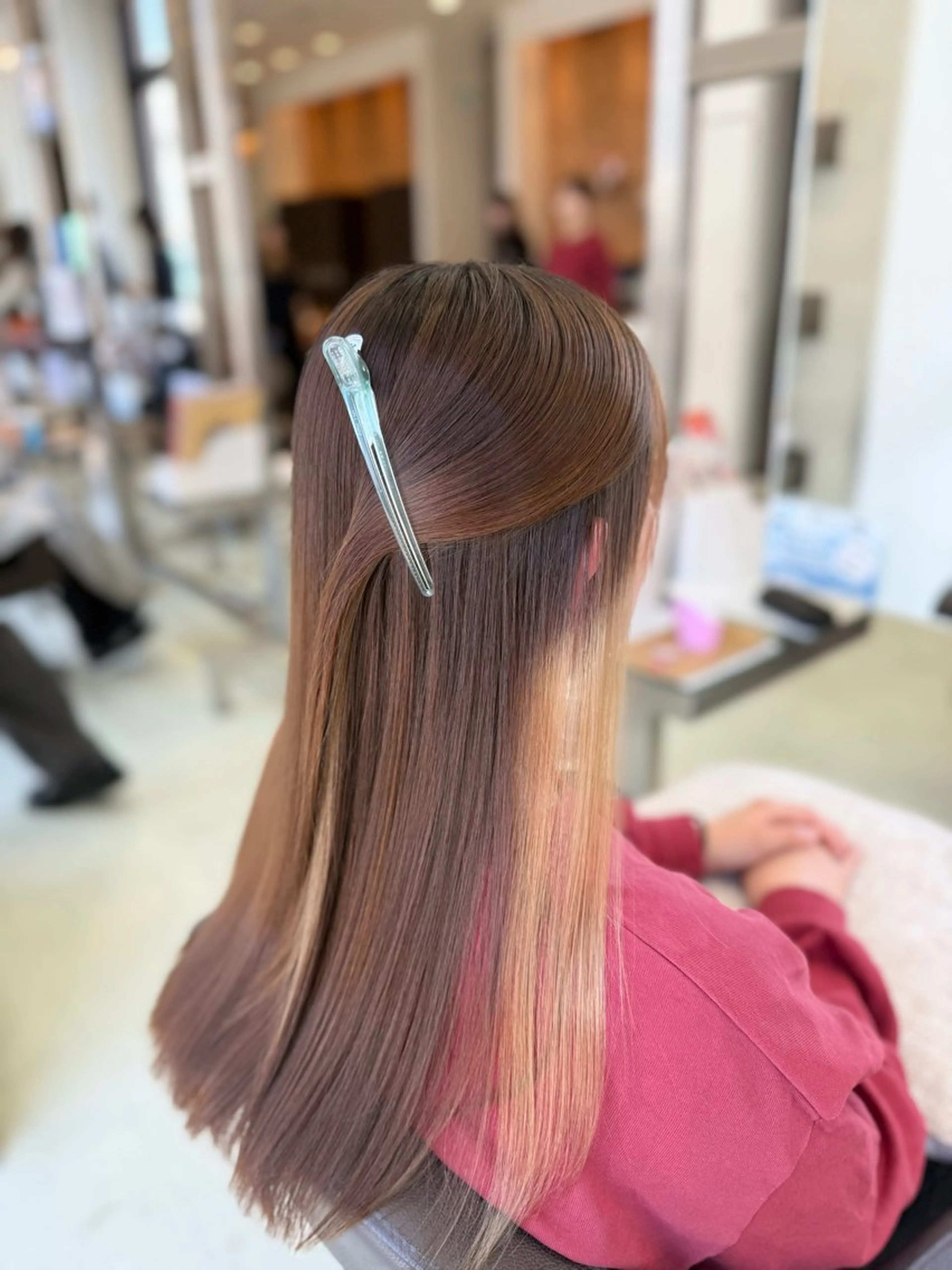 ロング 新井優馬｜縮毛矯正/ 地毛風ストレートのヘアスタイル