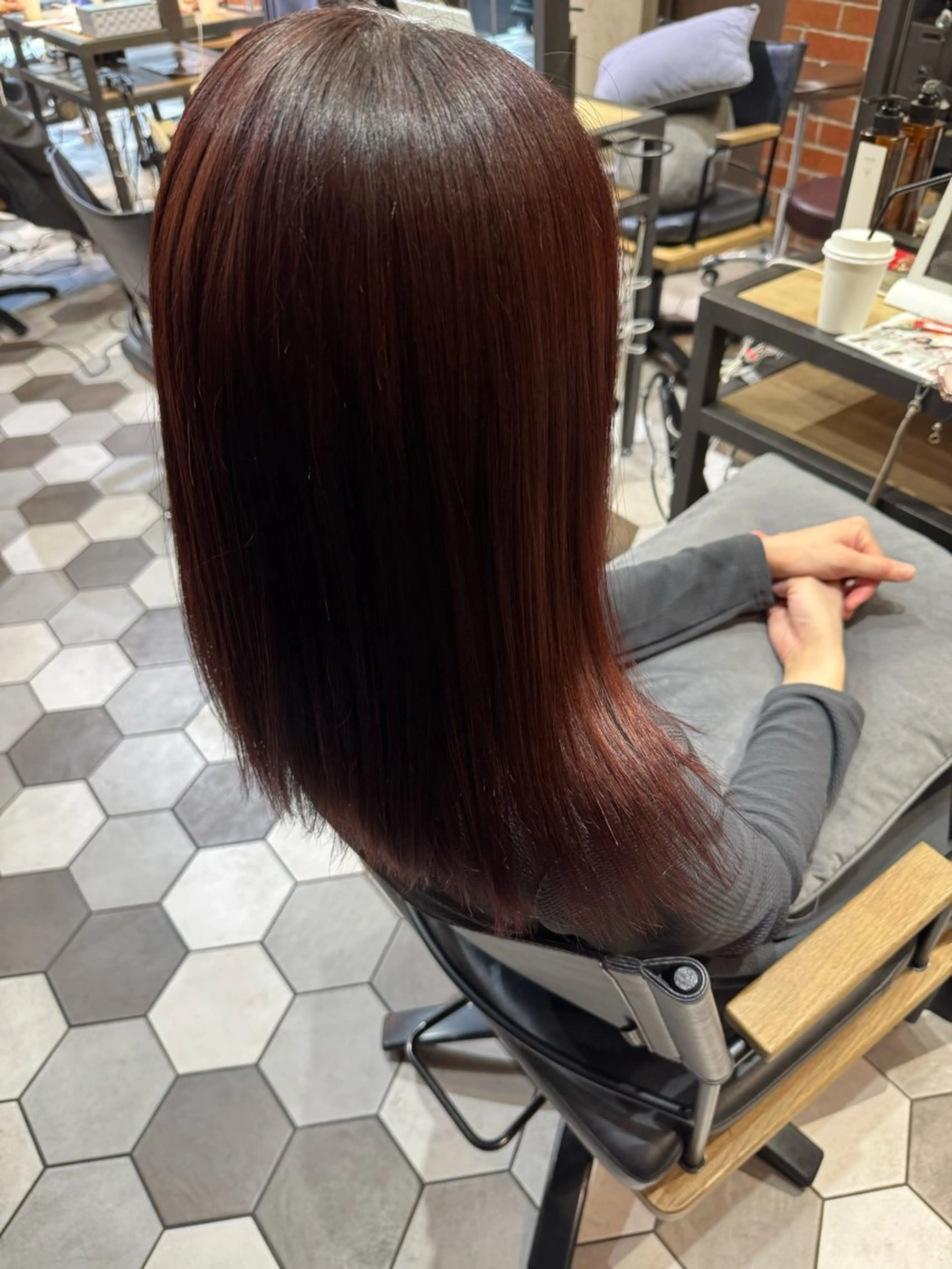 ミディアム カラー ブラウンカラー 近藤 愛理のヘアスタイル