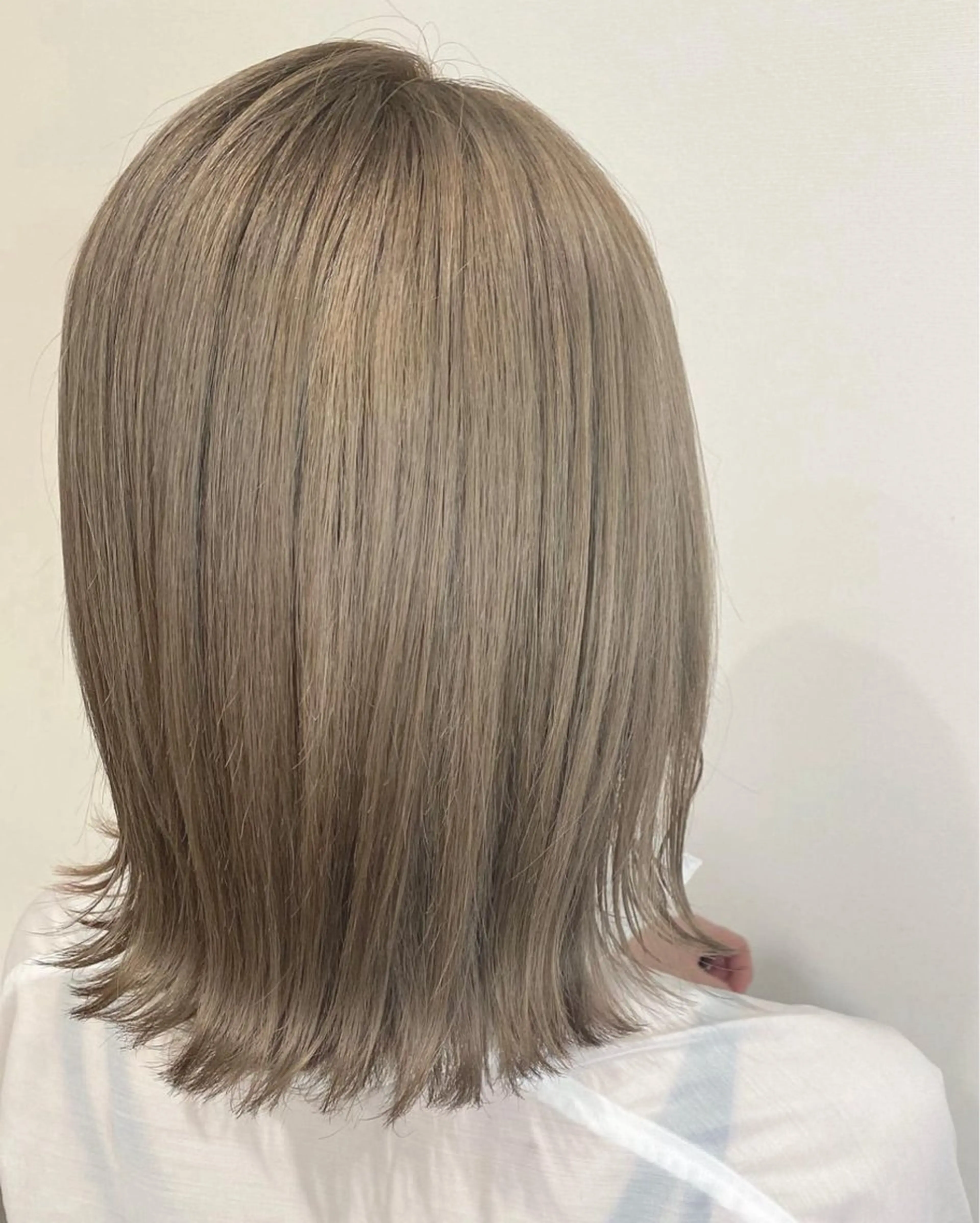 カラー 林 美月のヘアスタイル