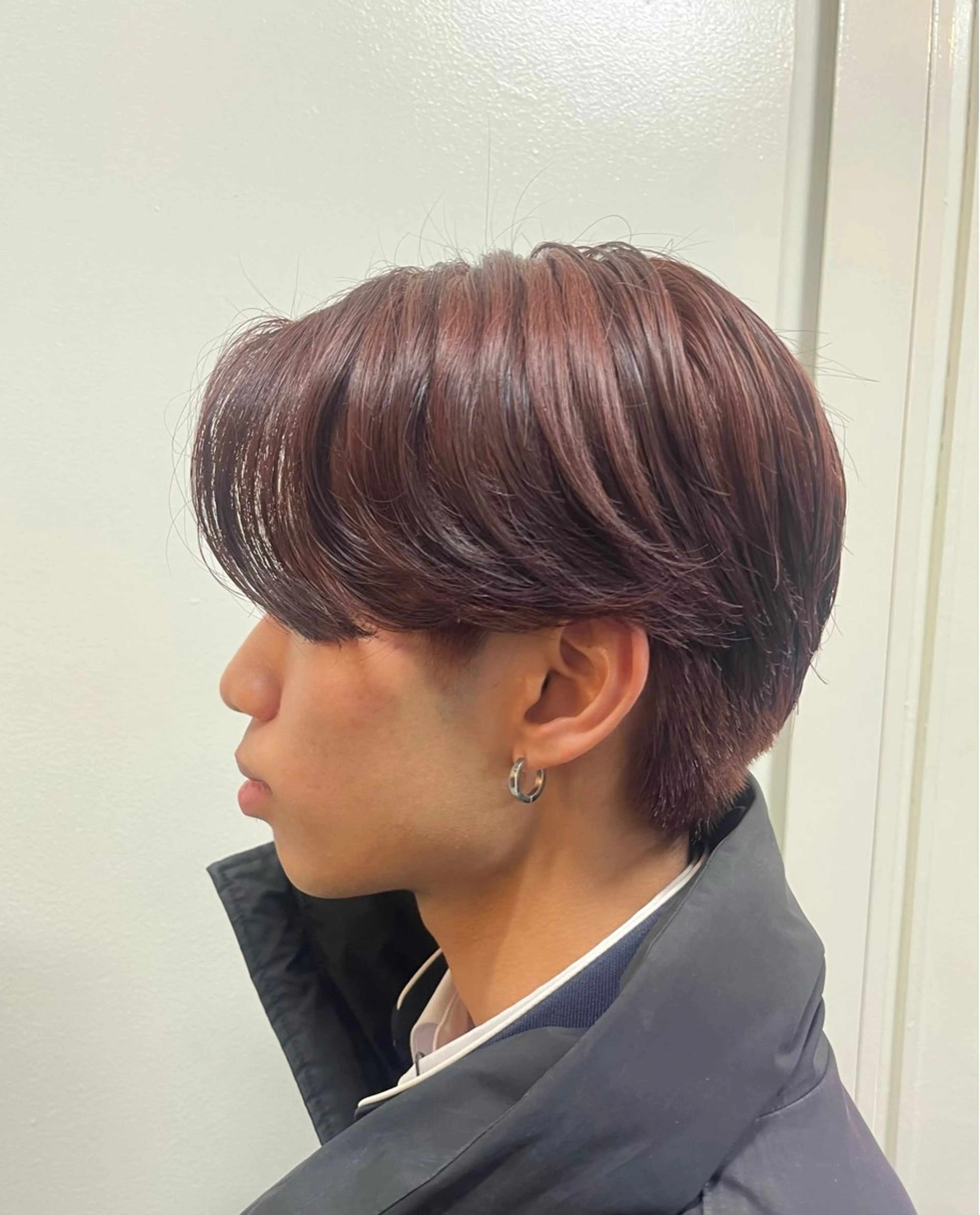 ショート カラー パーマ メンズ レッドカラー カット ヘアカラー パーマ 韓国メンズヘア/ 毛流れヘア　須田龍世のヘアスタイル