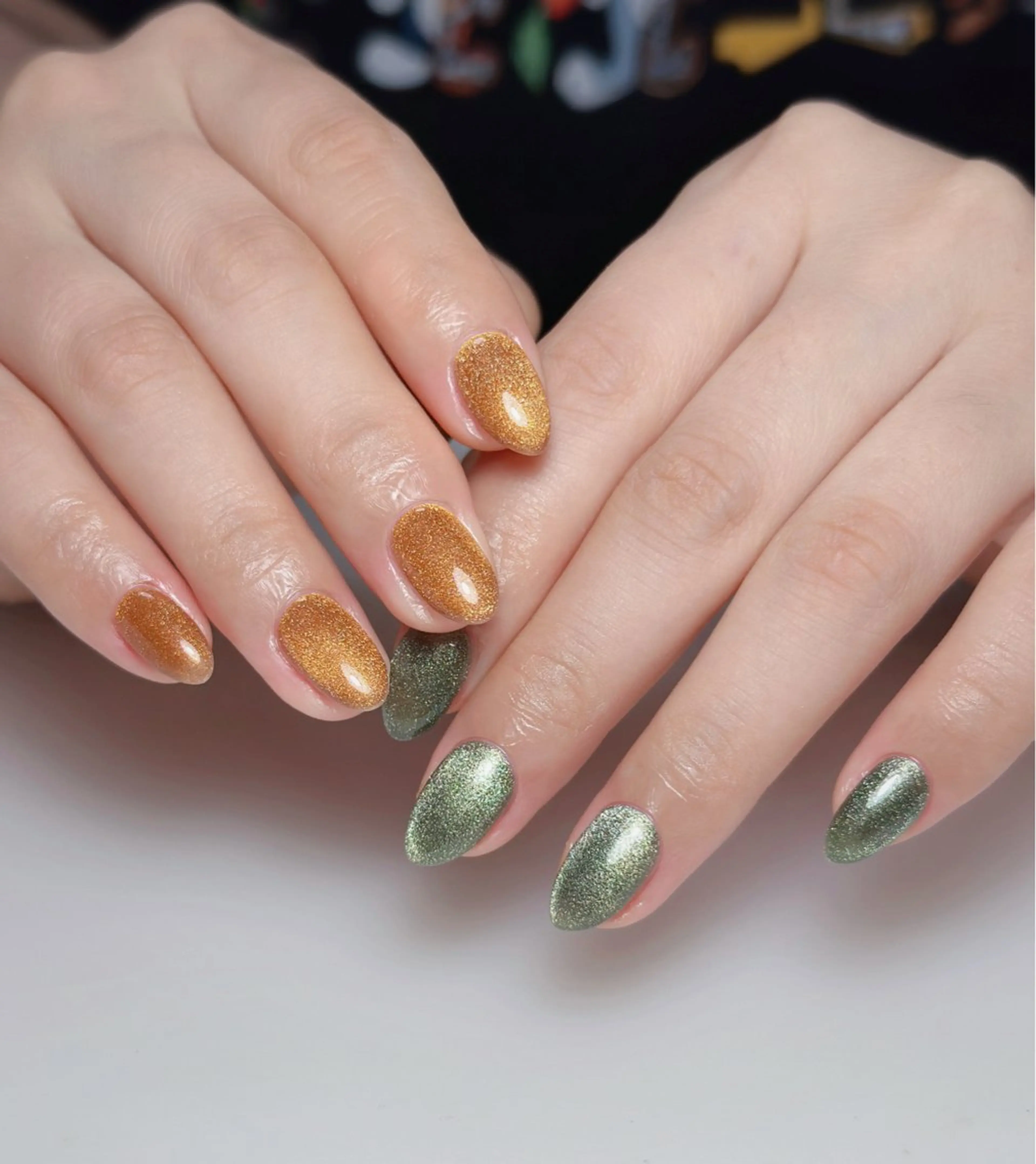 ネイル オーロラネイル 長さ出し フットネイル 韓国ネイル ラメ(グリッター) 👍thumbs up nail👍のネイルデザイン