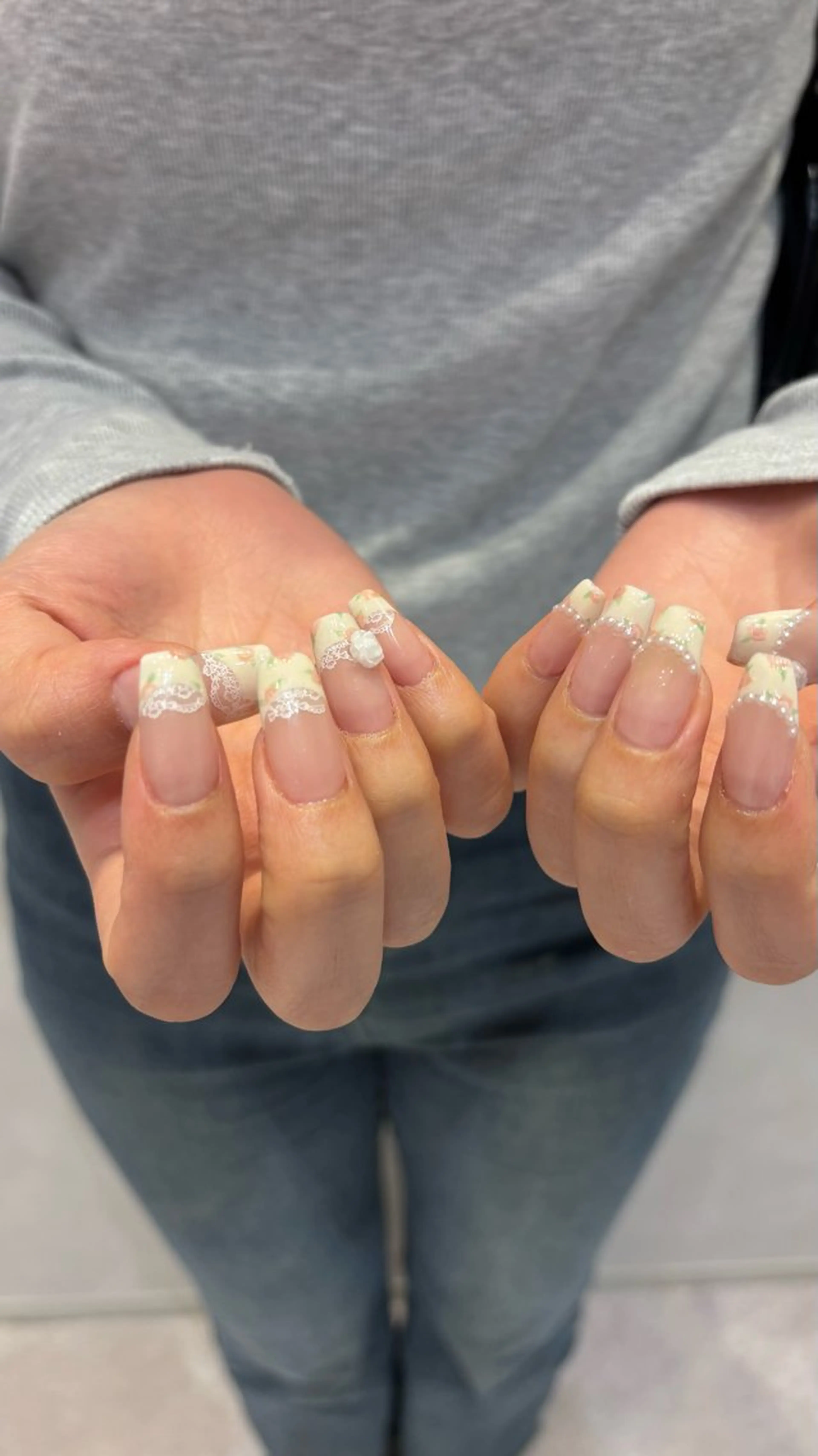 ネイル ハンドネイル GO TODAY SHAiRE SALON 表参道colore店所属・emmi nailのネイルデザイン