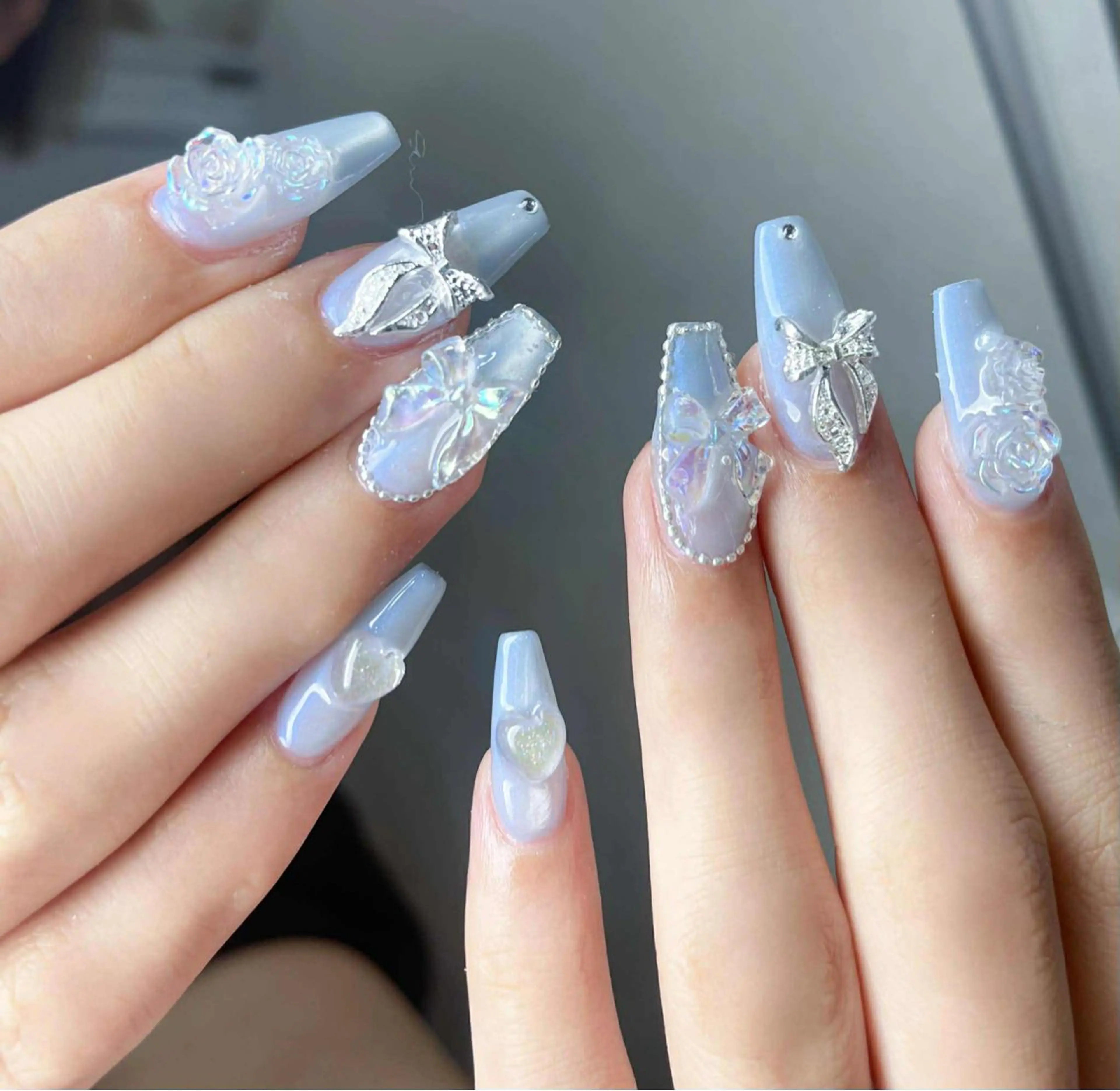 ネイル 🩷KaRin🩷 チップ長さ出し専門のネイルデザイン