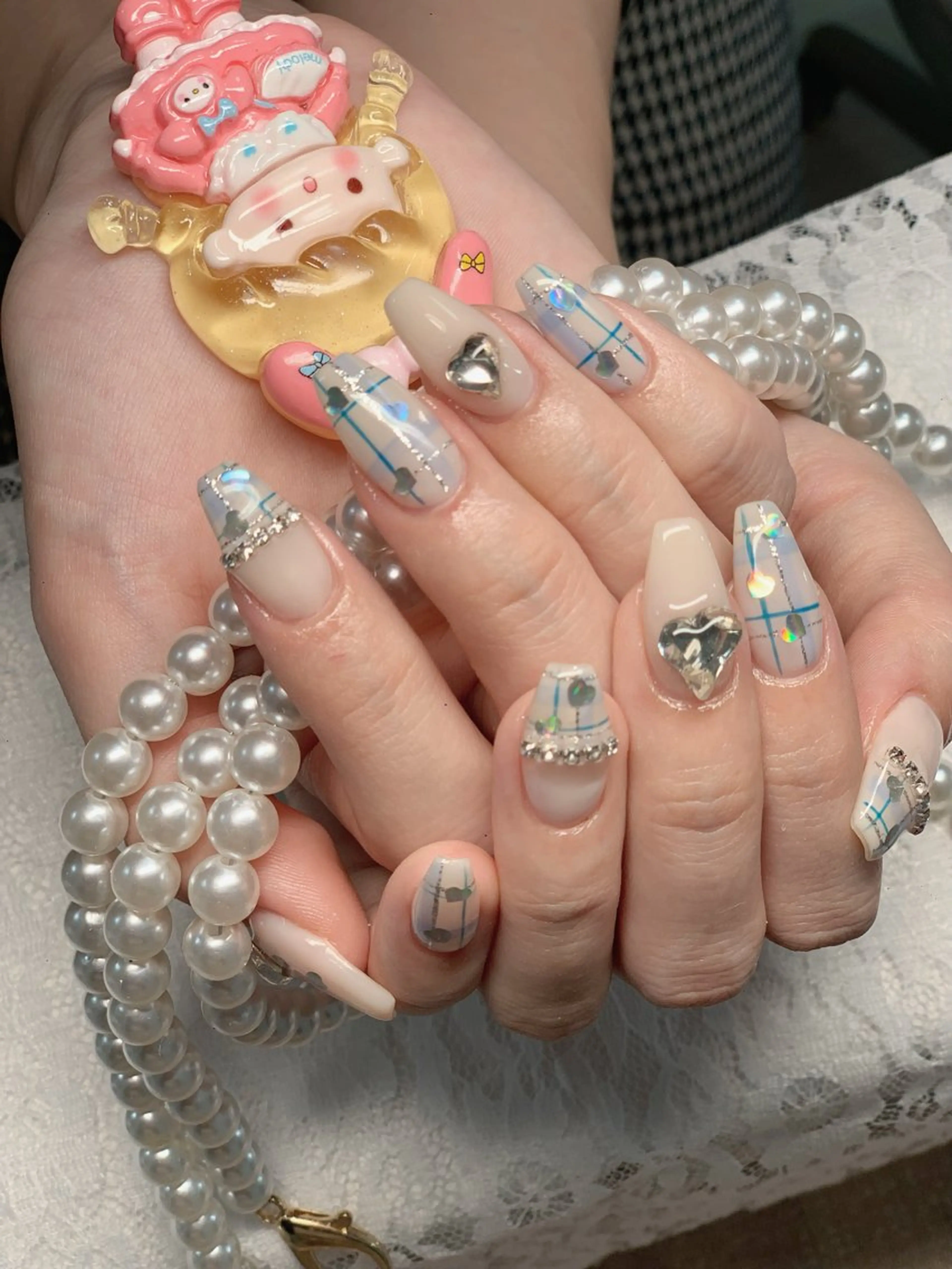 ネイル オーロラネイル フレンチネイル ジェルネイル ハロウィン キラキラネイル H.baby Nail Salonのネイルデザイン