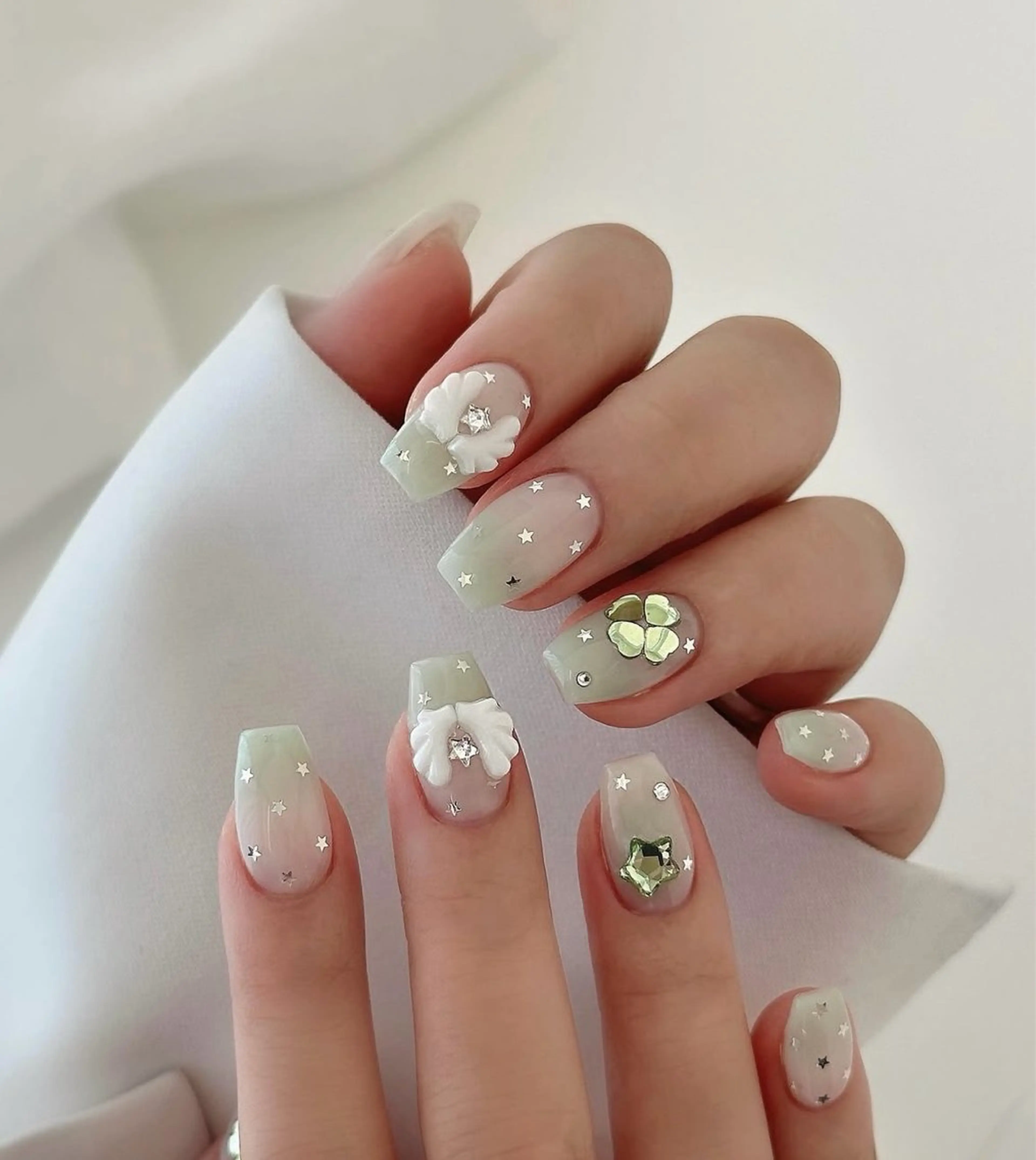 ネイル NailSalon✨ Écrinエクランのネイルデザイン