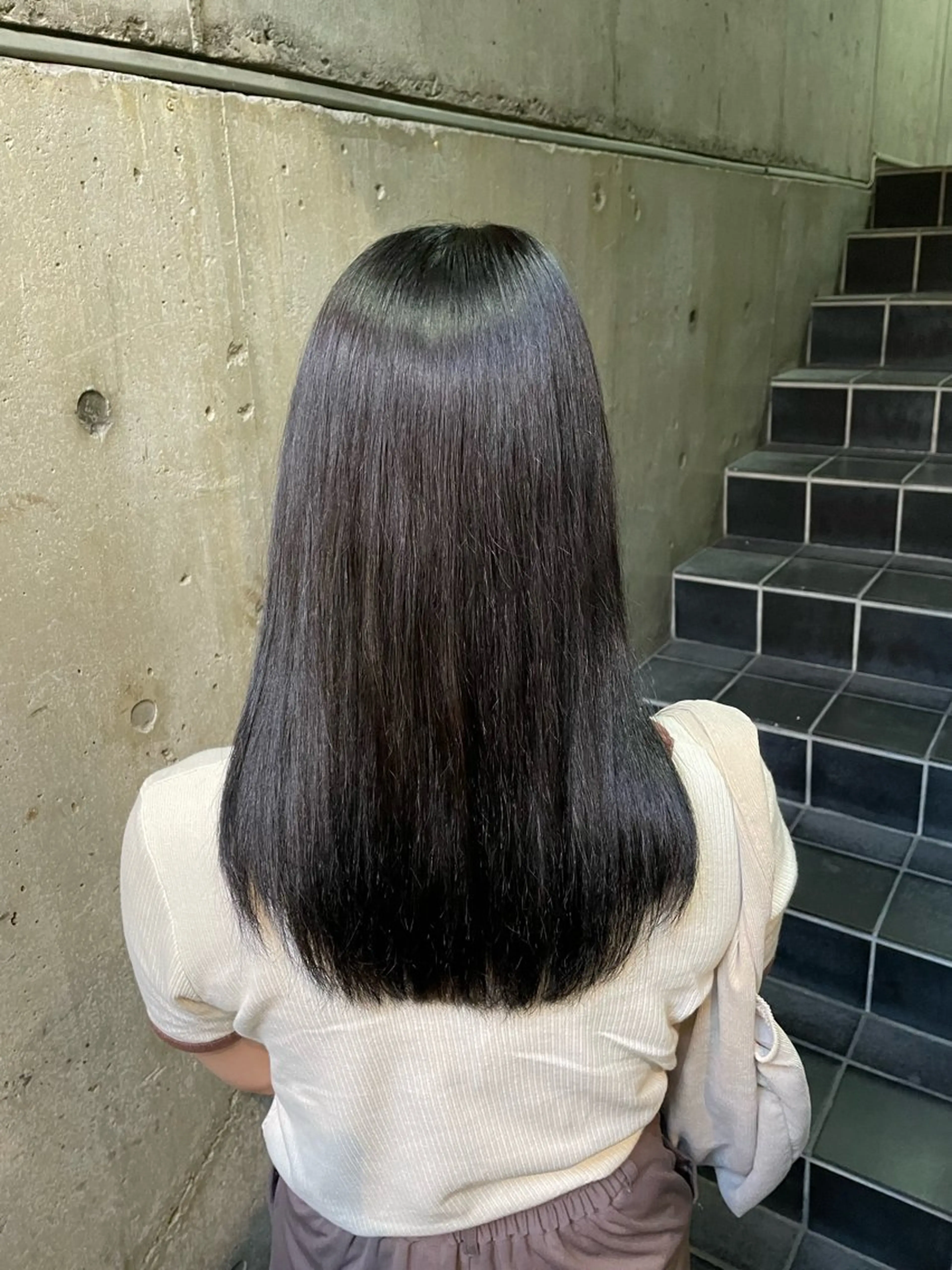 セミロング カラー 脇 麻紘のヘアスタイル