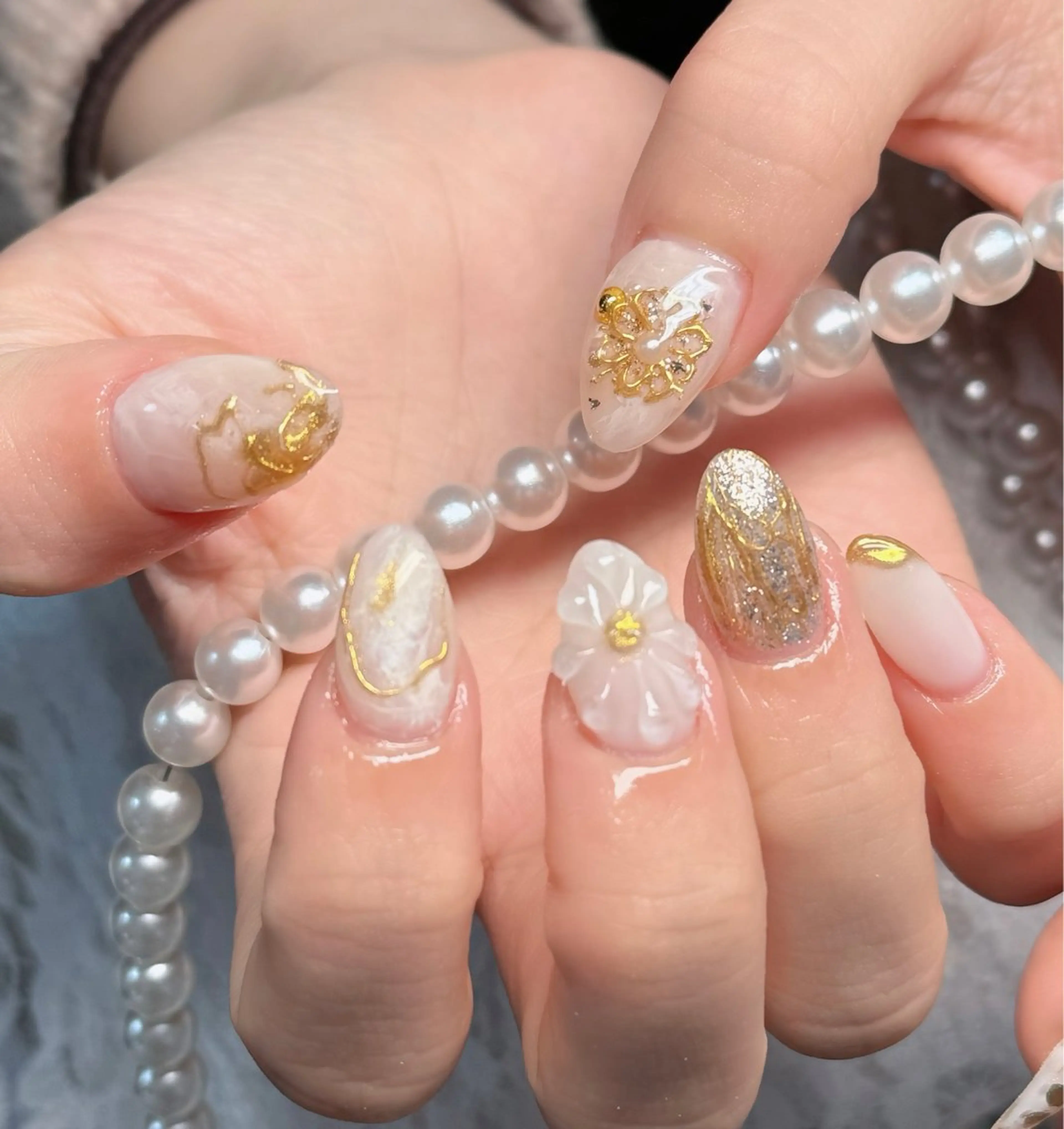 ネイル オーロラネイル フレンチネイル ジェルネイル ハロウィン キラキラネイル H.baby Nail Salonのネイルデザイン