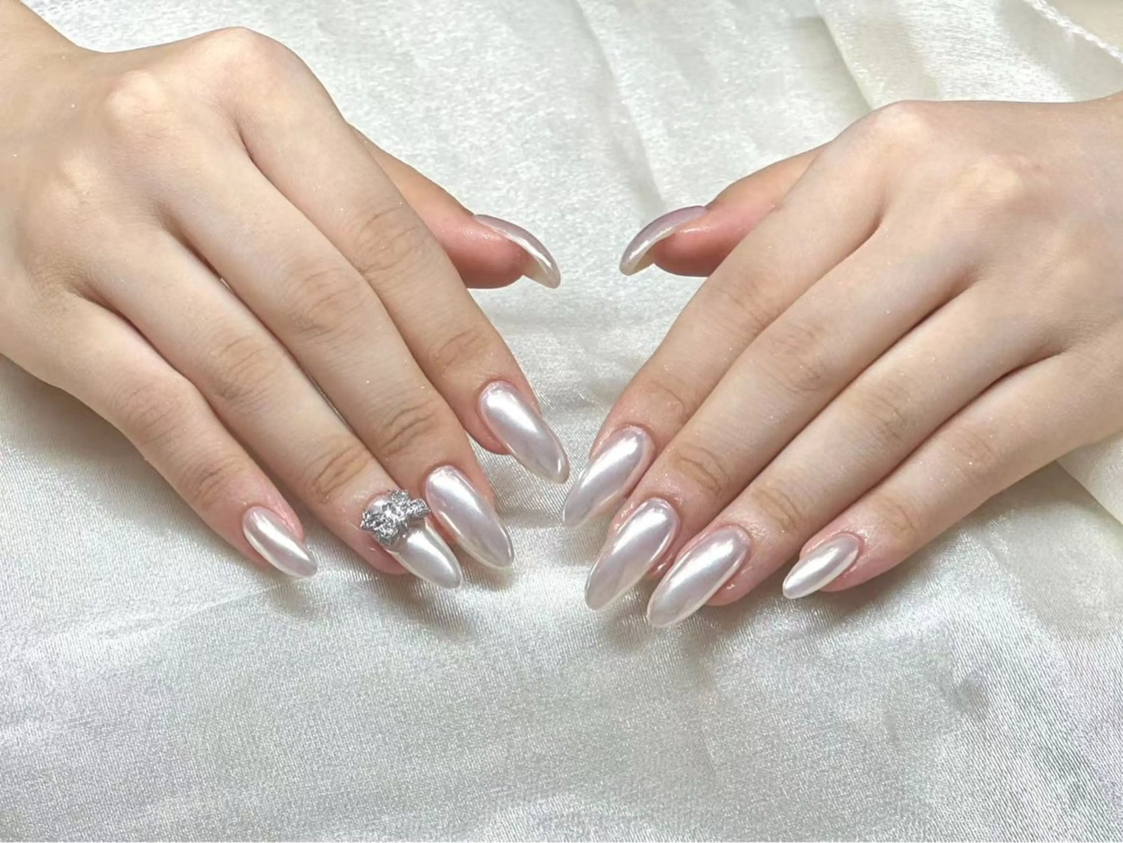 ネイル ハンドネイル CHERIR Emiのネイルデザイン