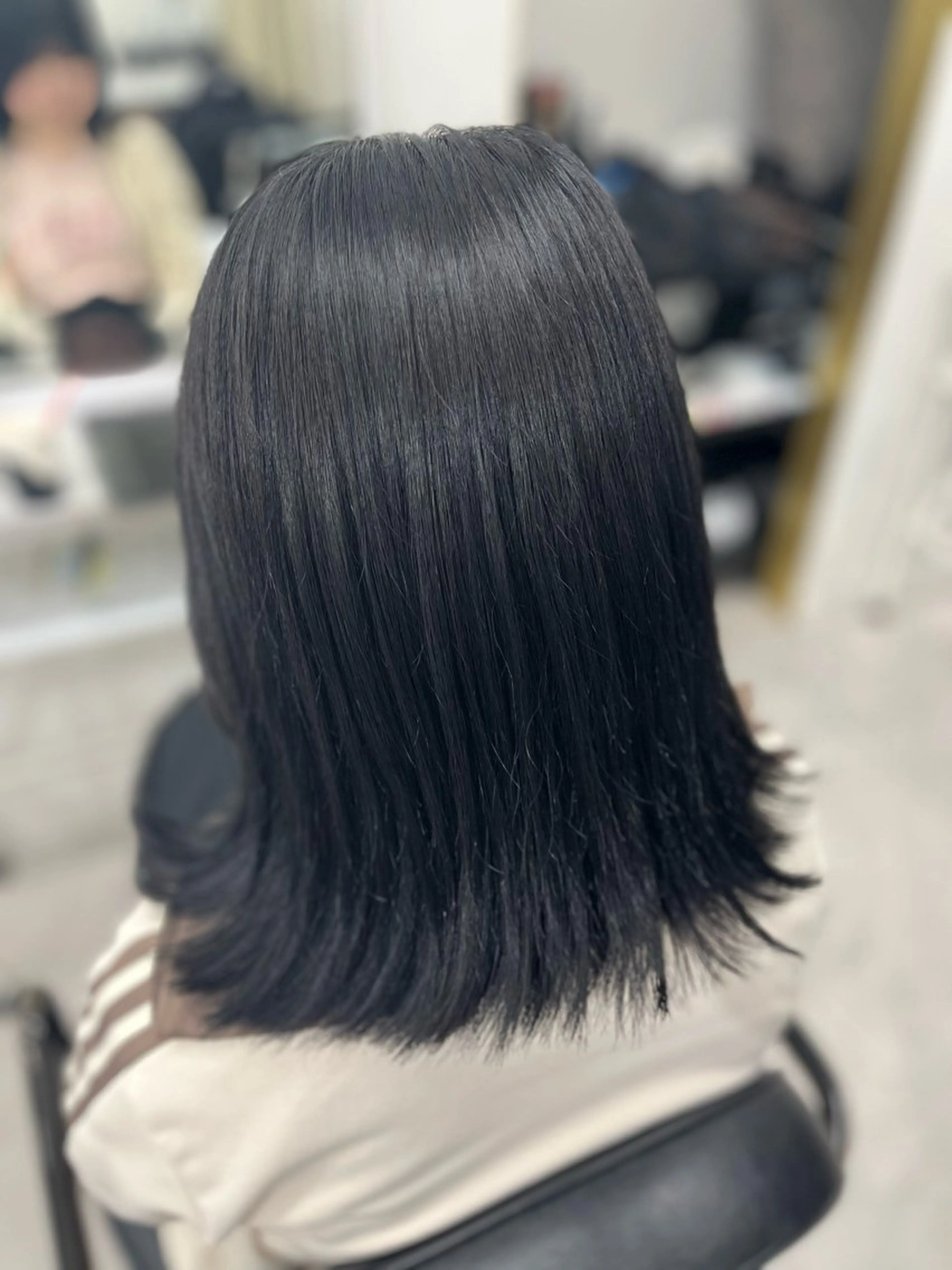 セミロング カラー 黒髪 🫧ぷる艶カラー🫧 Yuubi🦩のヘアスタイル