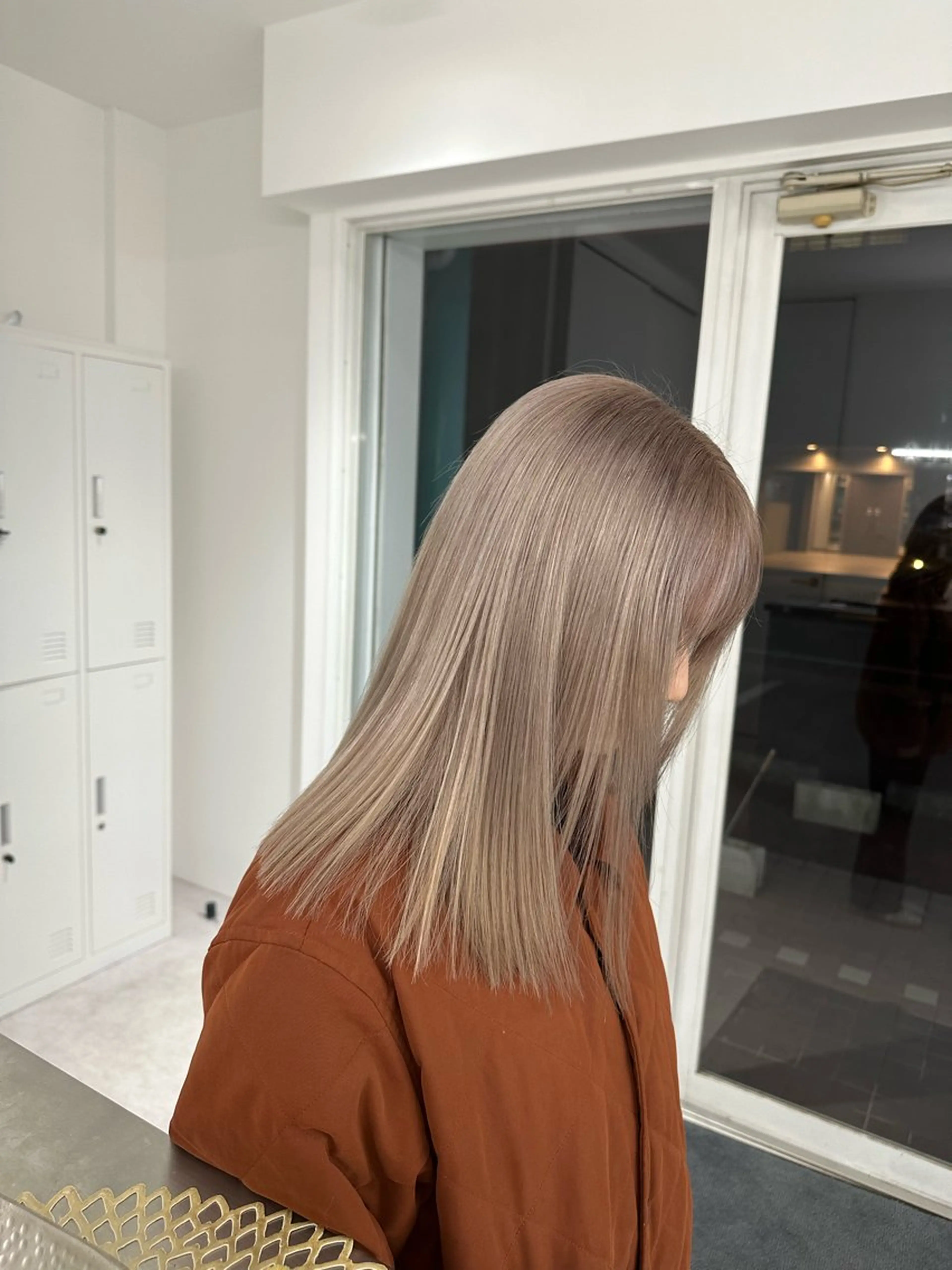 セミロング 村上 奈南のヘアスタイル