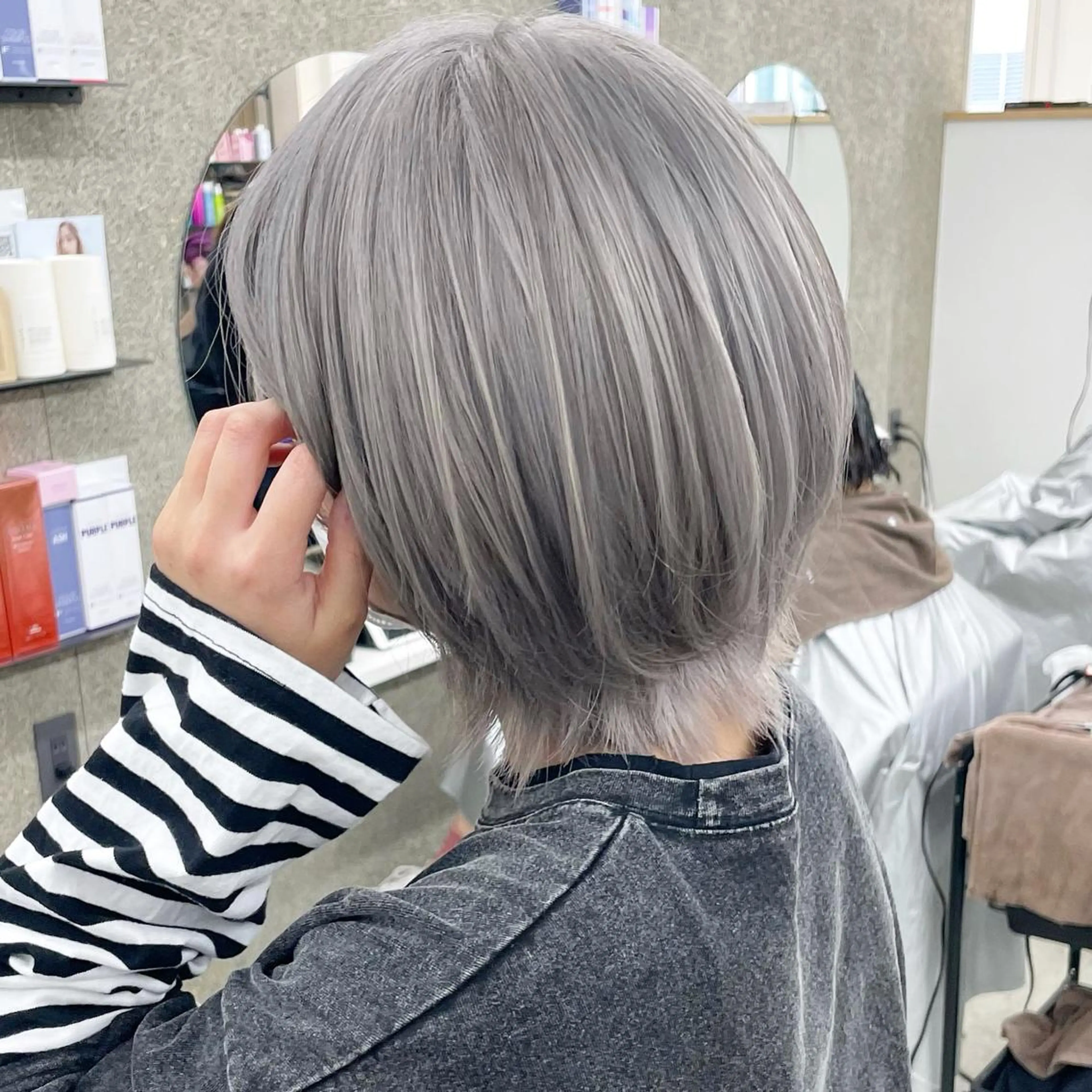 ショート カラー Lull1人美容室 バレイヤージュのヘアスタイル