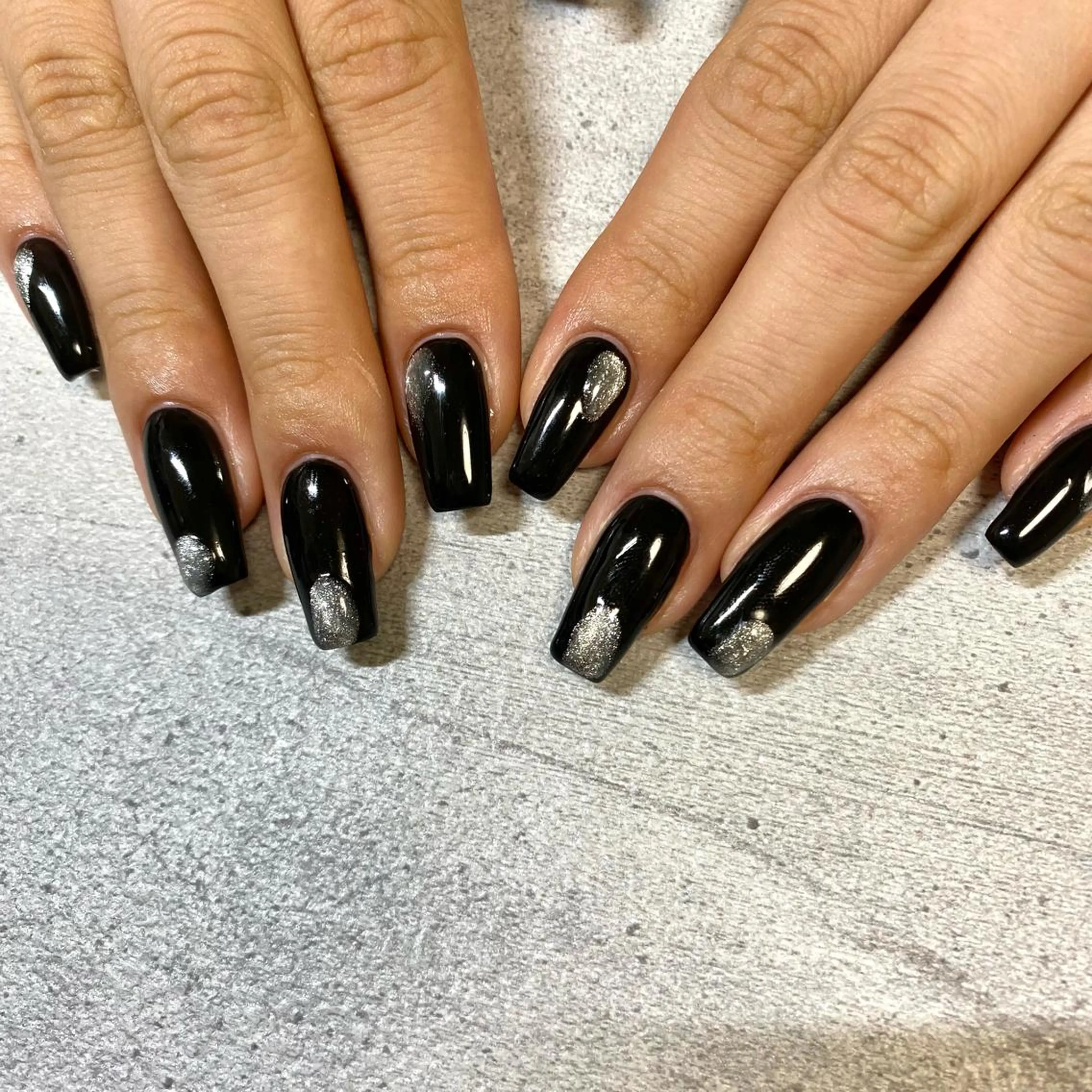 ミディアム カラー パーマ ヘアアレンジ メンズ ネイル マツエク・マツパ アイブロウ ハンドネイル ハンドケア 今福鶴見ネイル 8(ｴｲﾄ)のネイルデザイン