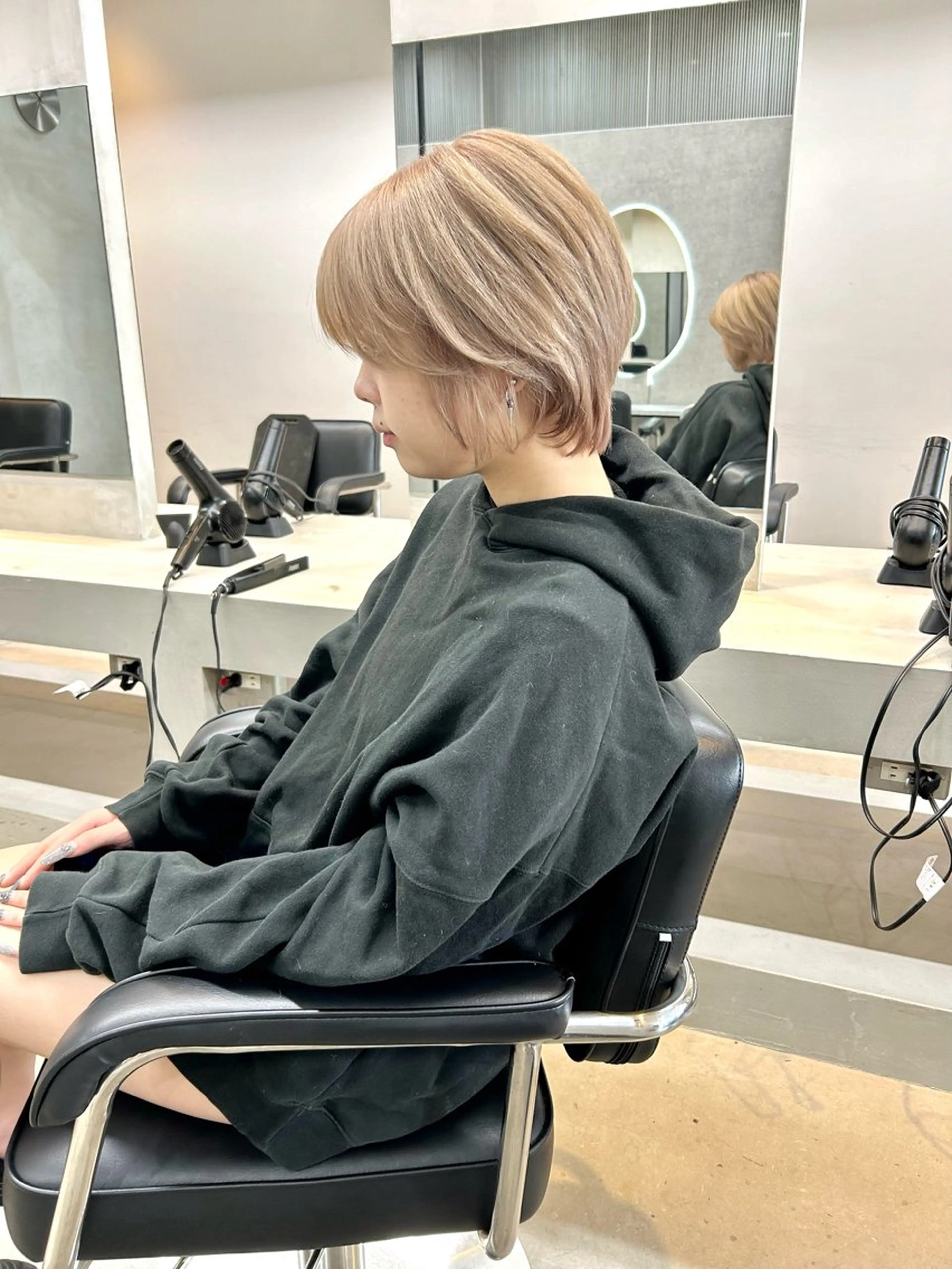 ショート カラー 一ノ瀬 暁のヘアスタイル