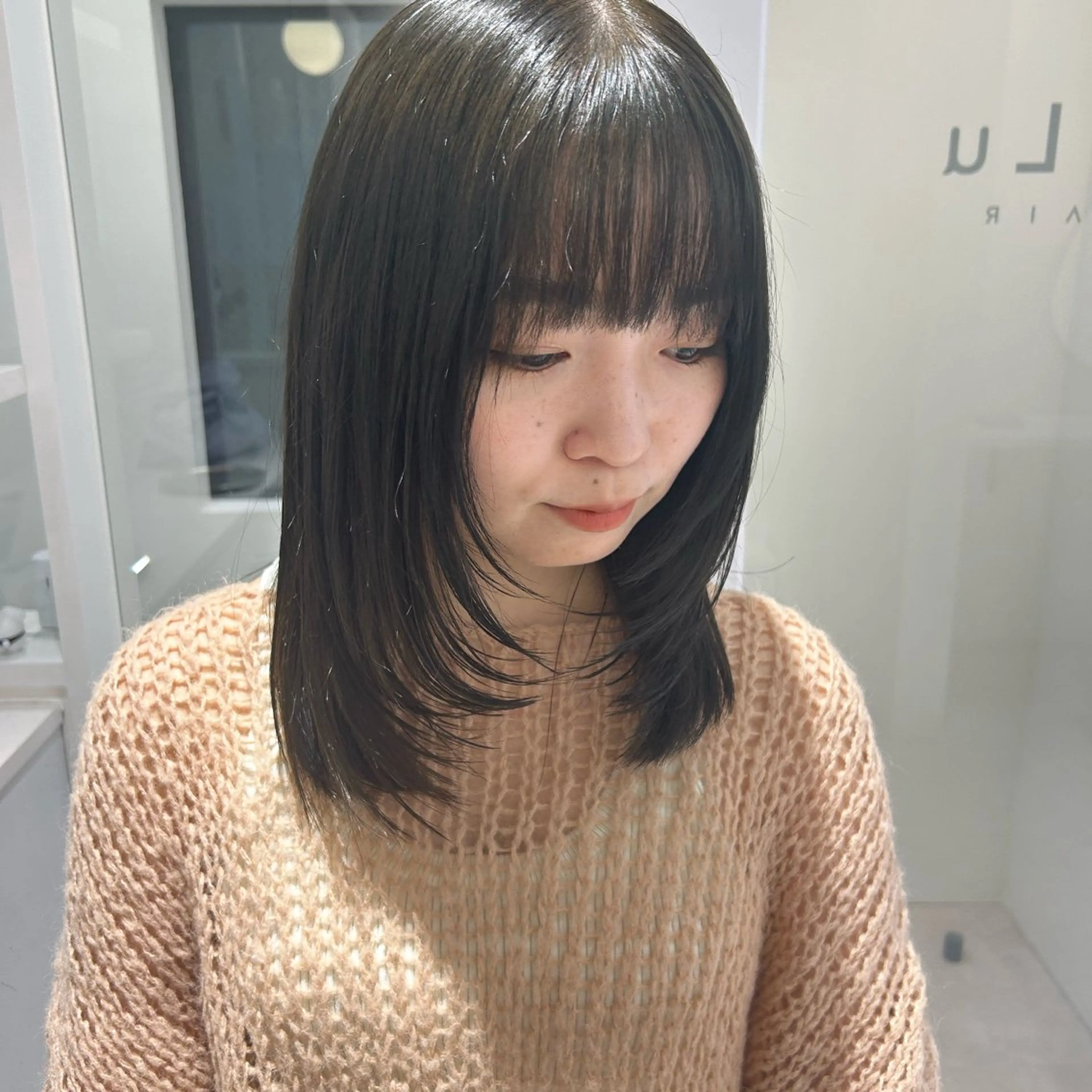 ミディアム カラー チアキ ジュリのヘアスタイル