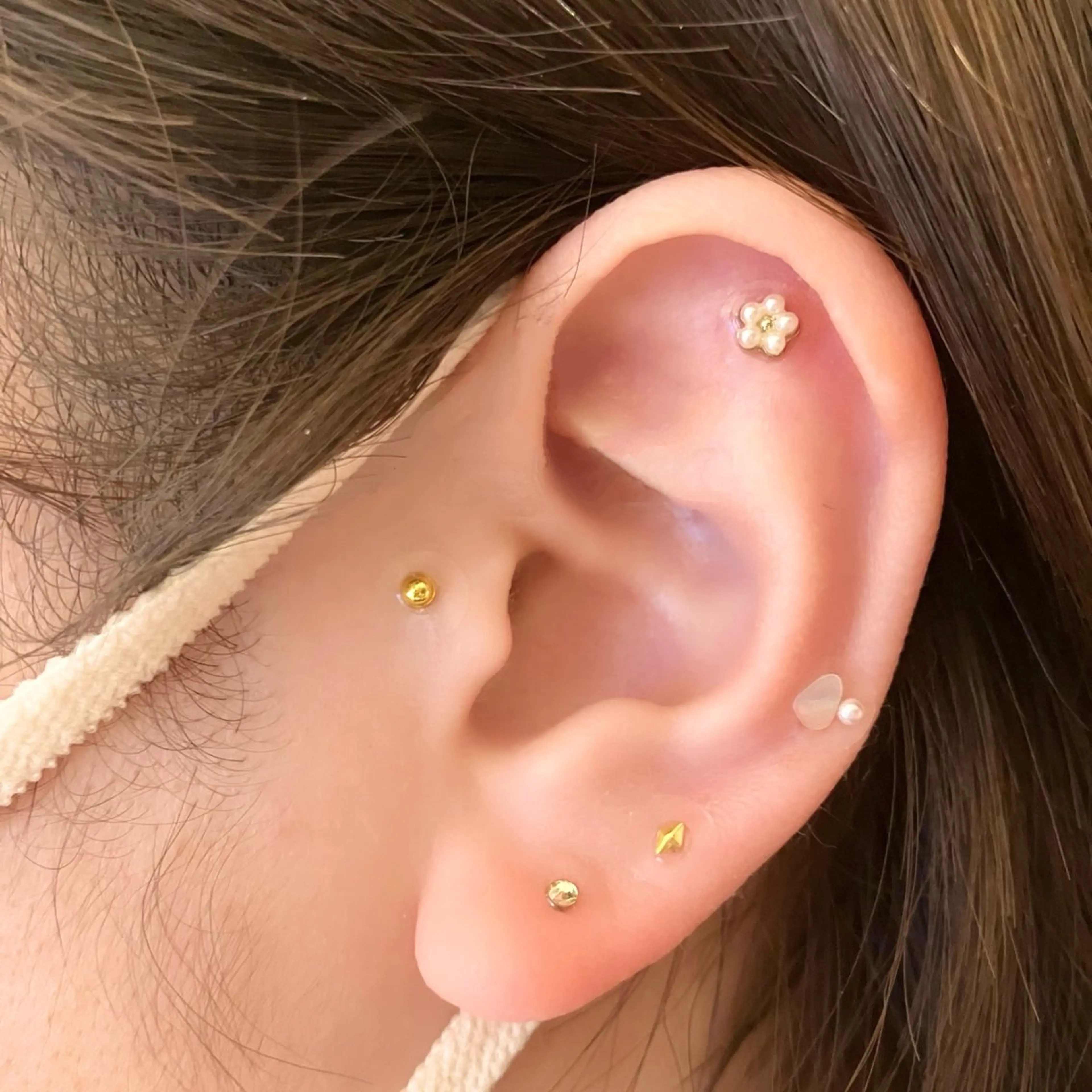 耳ツボジュエリー10粒💎ネイルとセットで¥3,000の写真