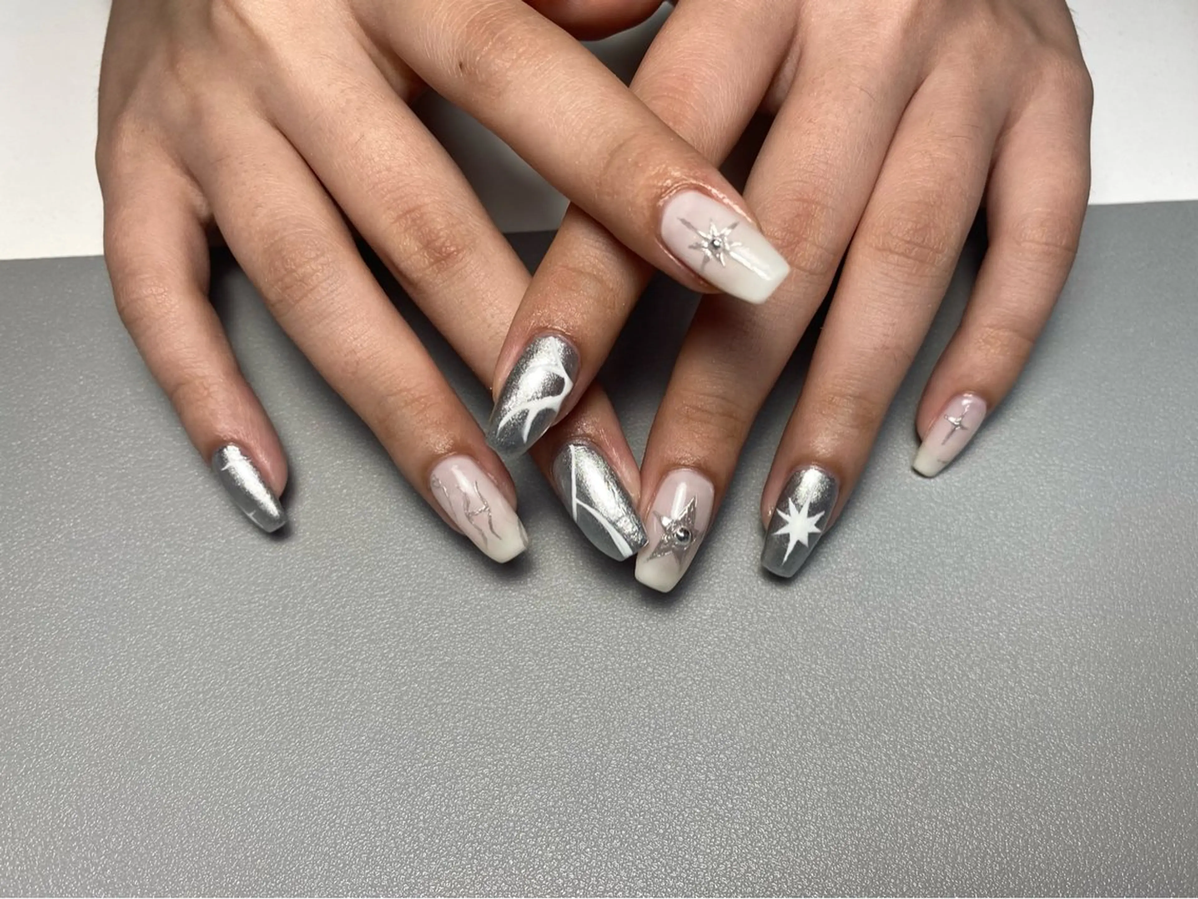 ネイル 持ち込み 山口 彩子のネイルデザイン