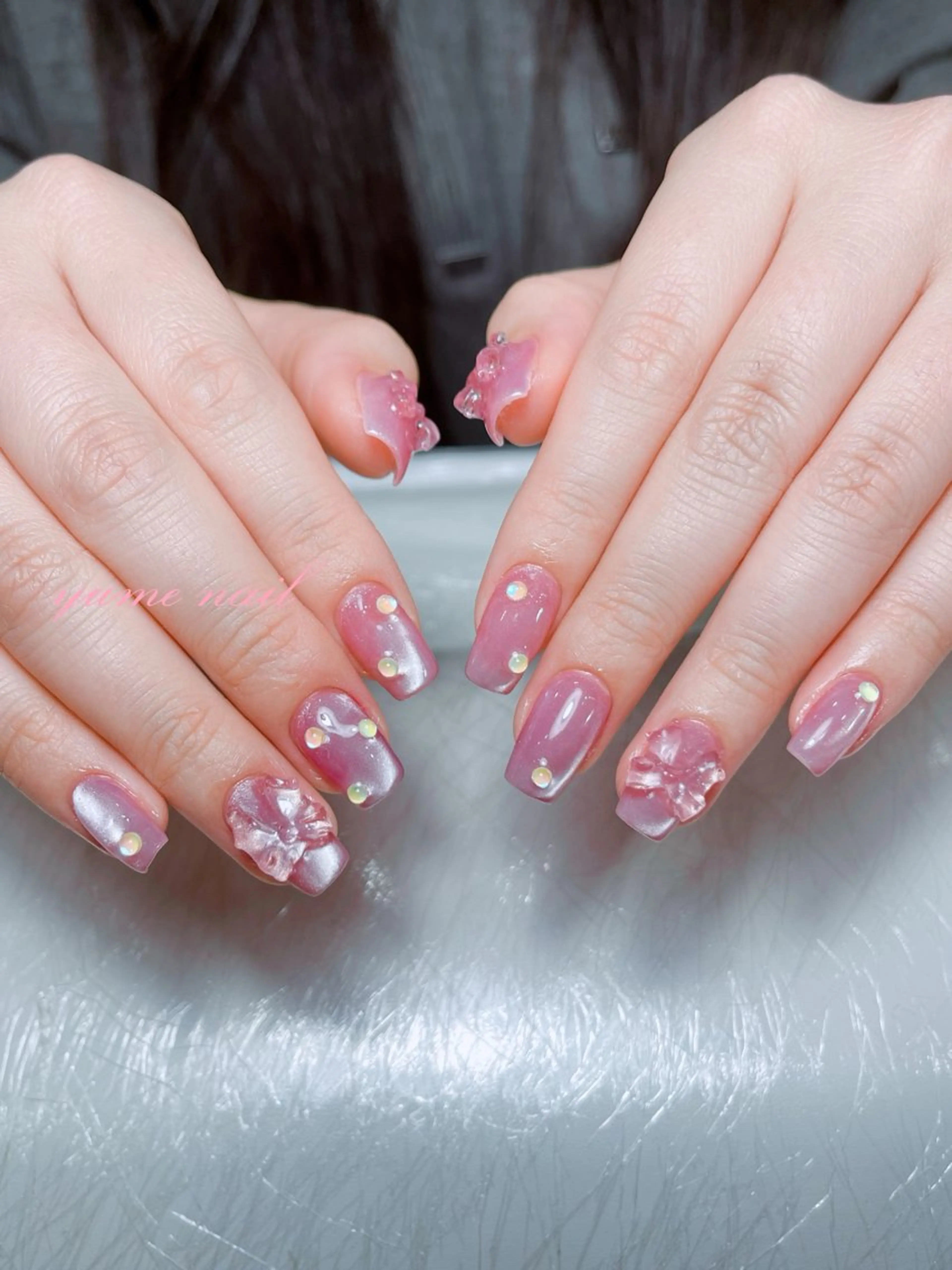 ミディアム ヒエン NAILのネイルデザイン