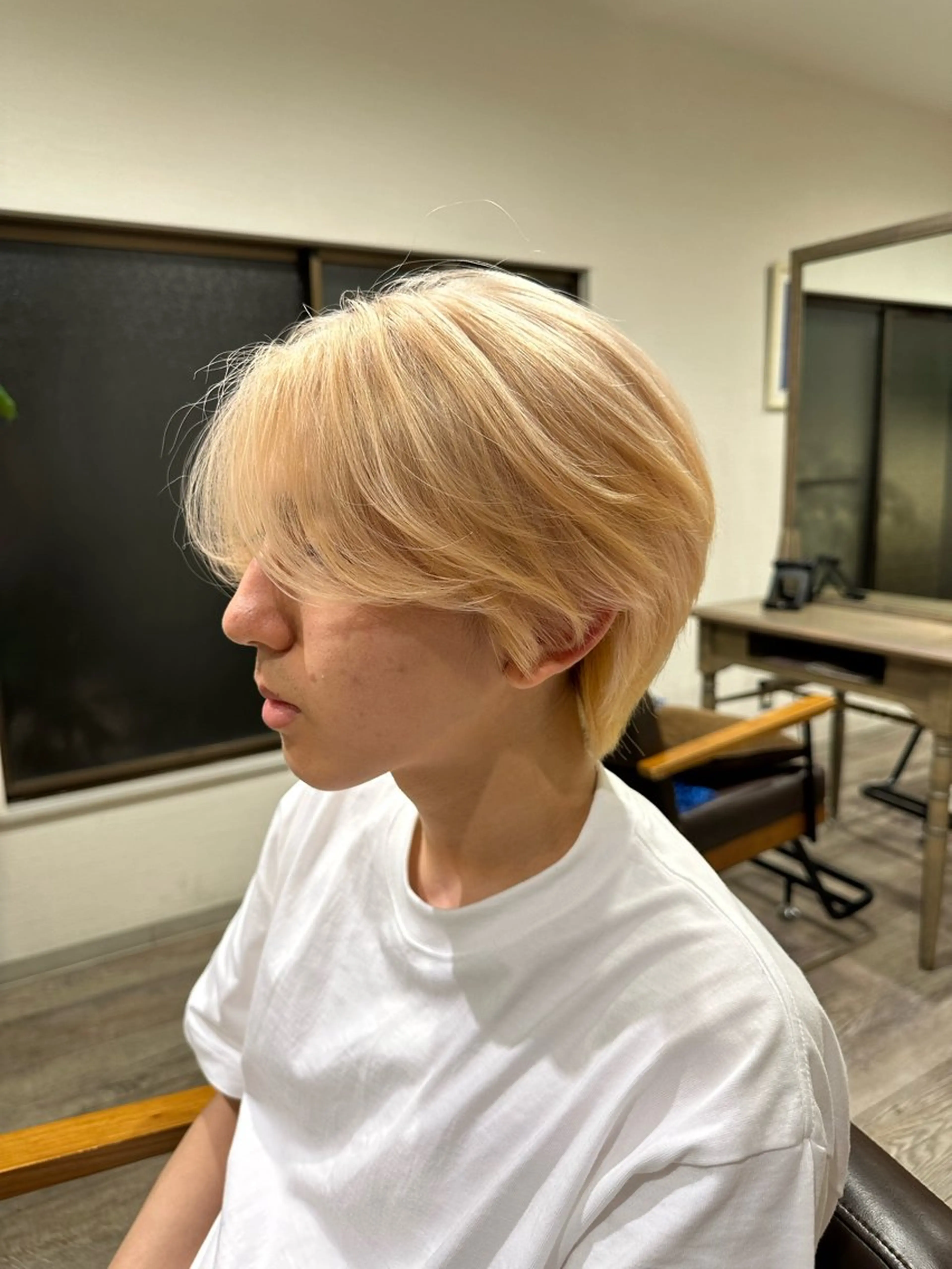 カラー ヘアカラー ハイトーン/レイヤー 🎃ショウタのヘアスタイル