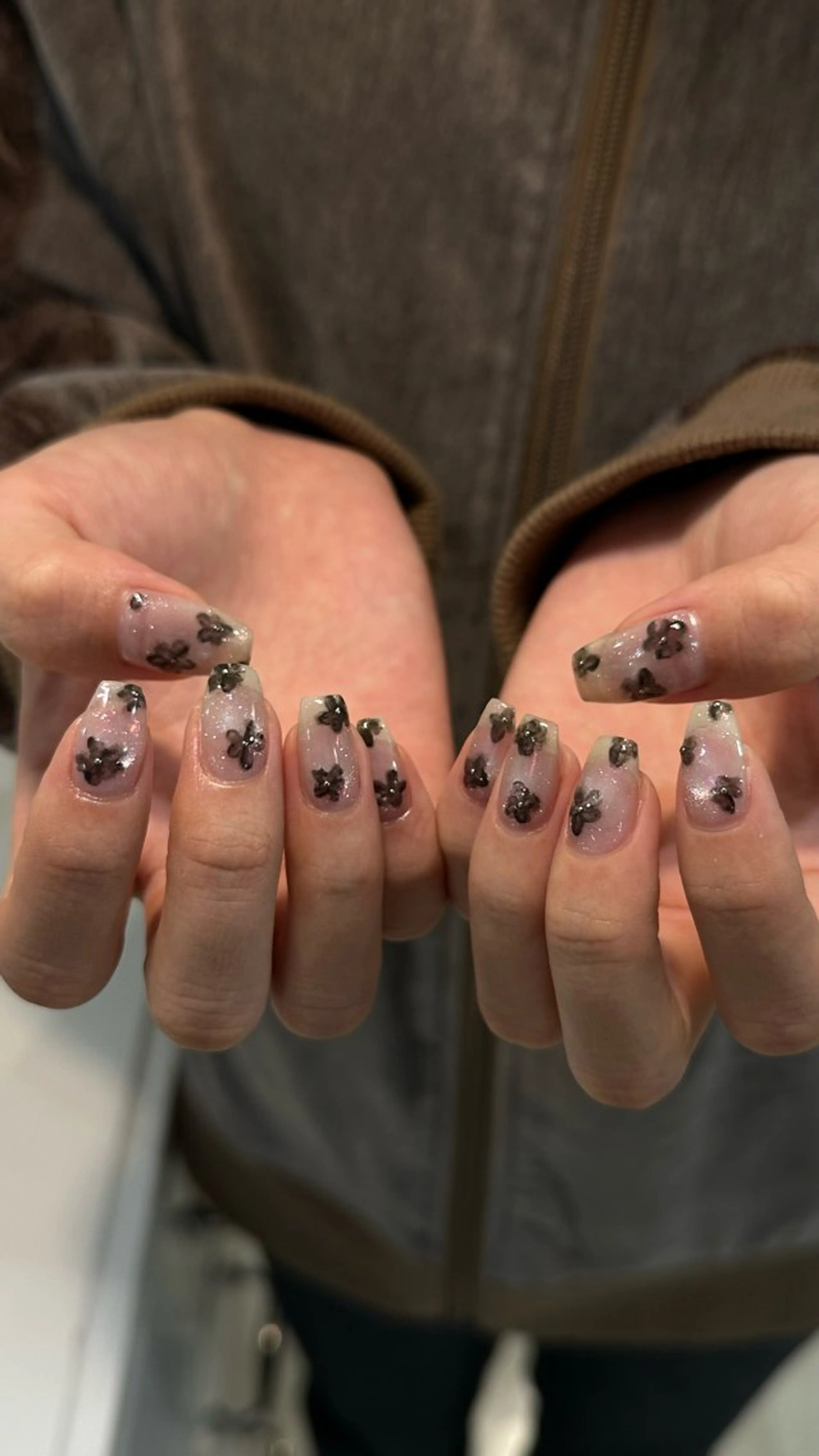 ネイル manami vi2のネイルデザイン