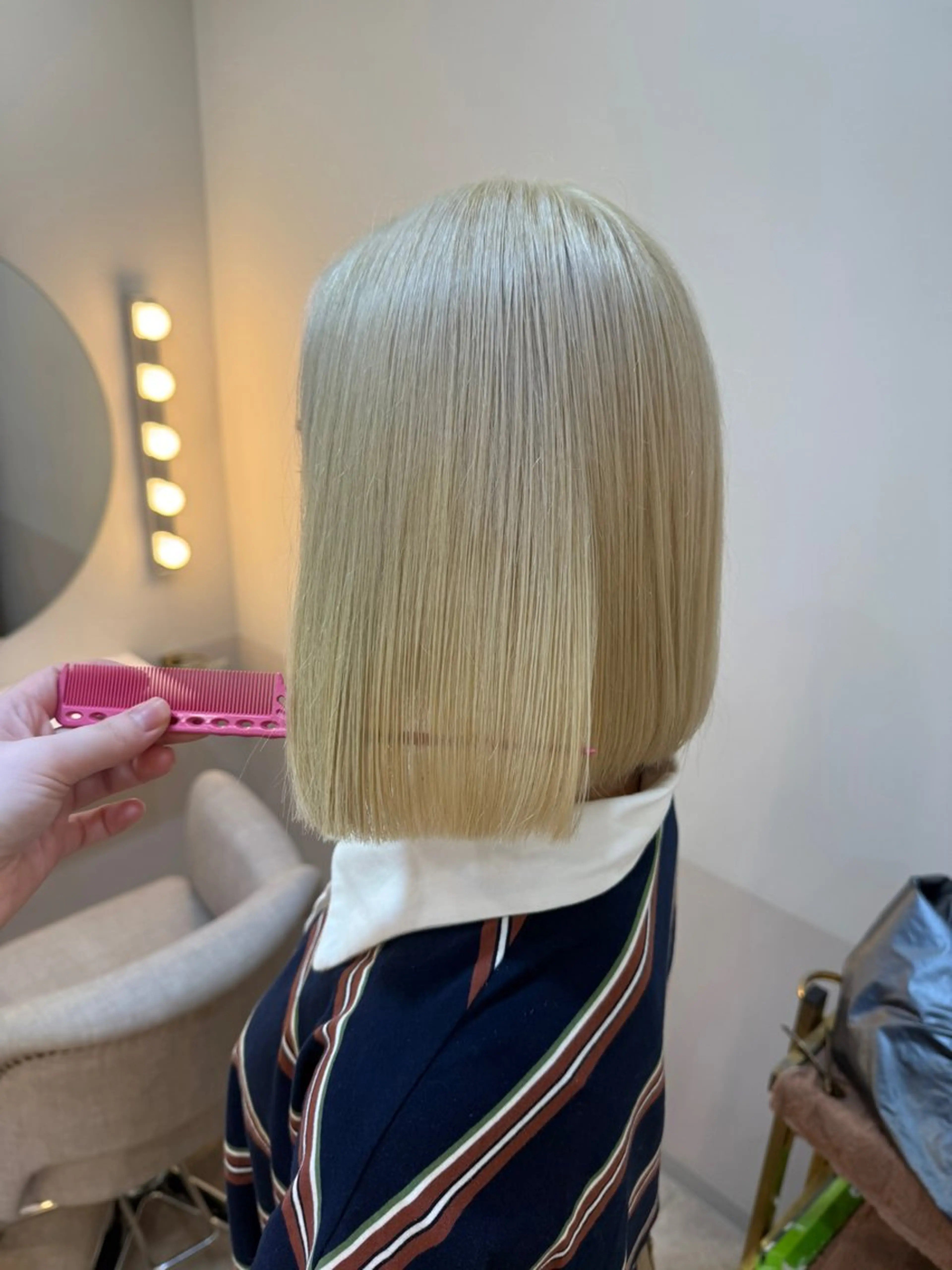 ダブルカラー（1回のブリーチ＋オンカラー）の写真