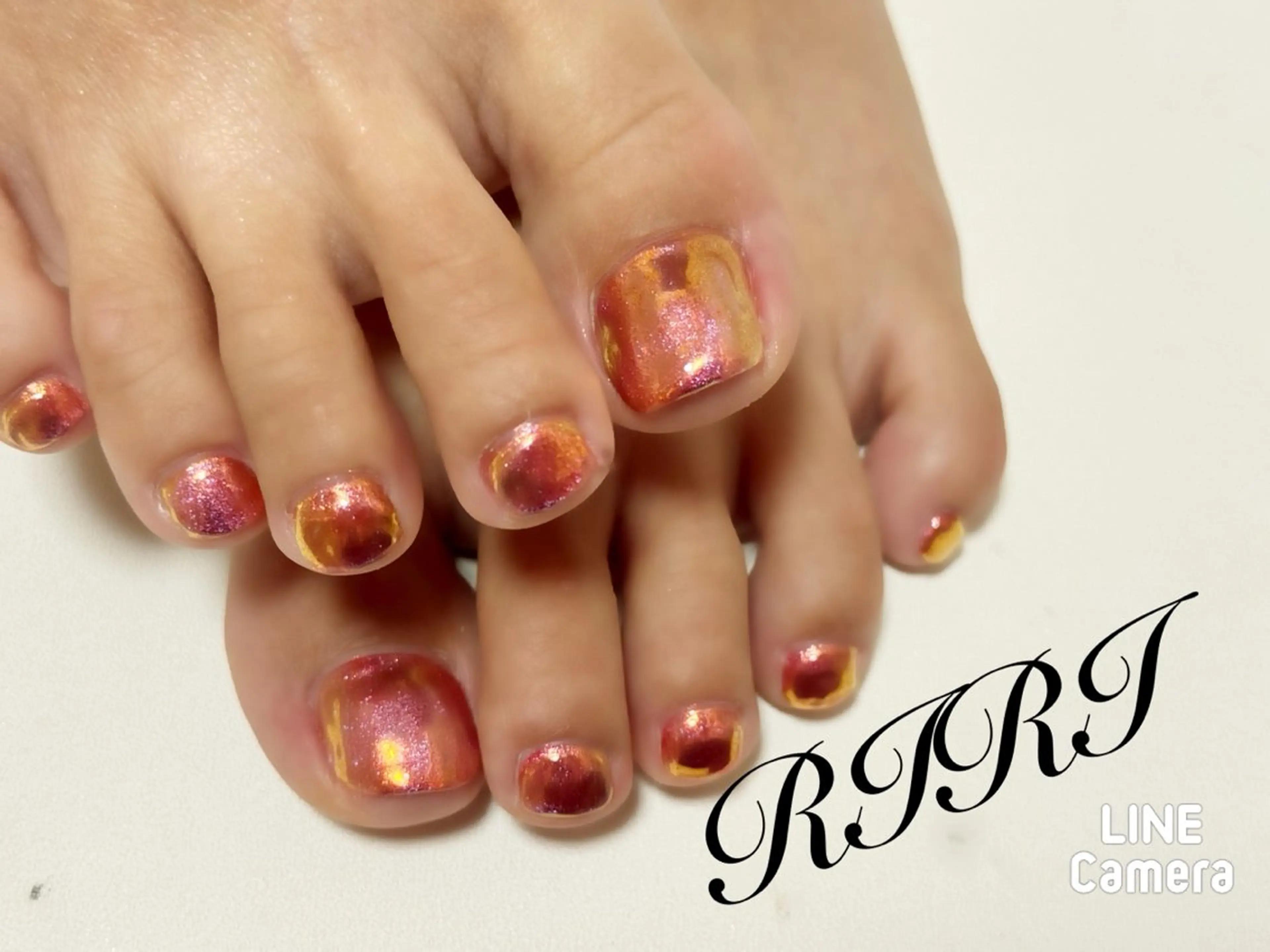ネイル オーロラネイル フットネイル ジェルネイル キラキラネイル 韓国ネイル ハンドネイル riri オーナーのネイルデザイン
