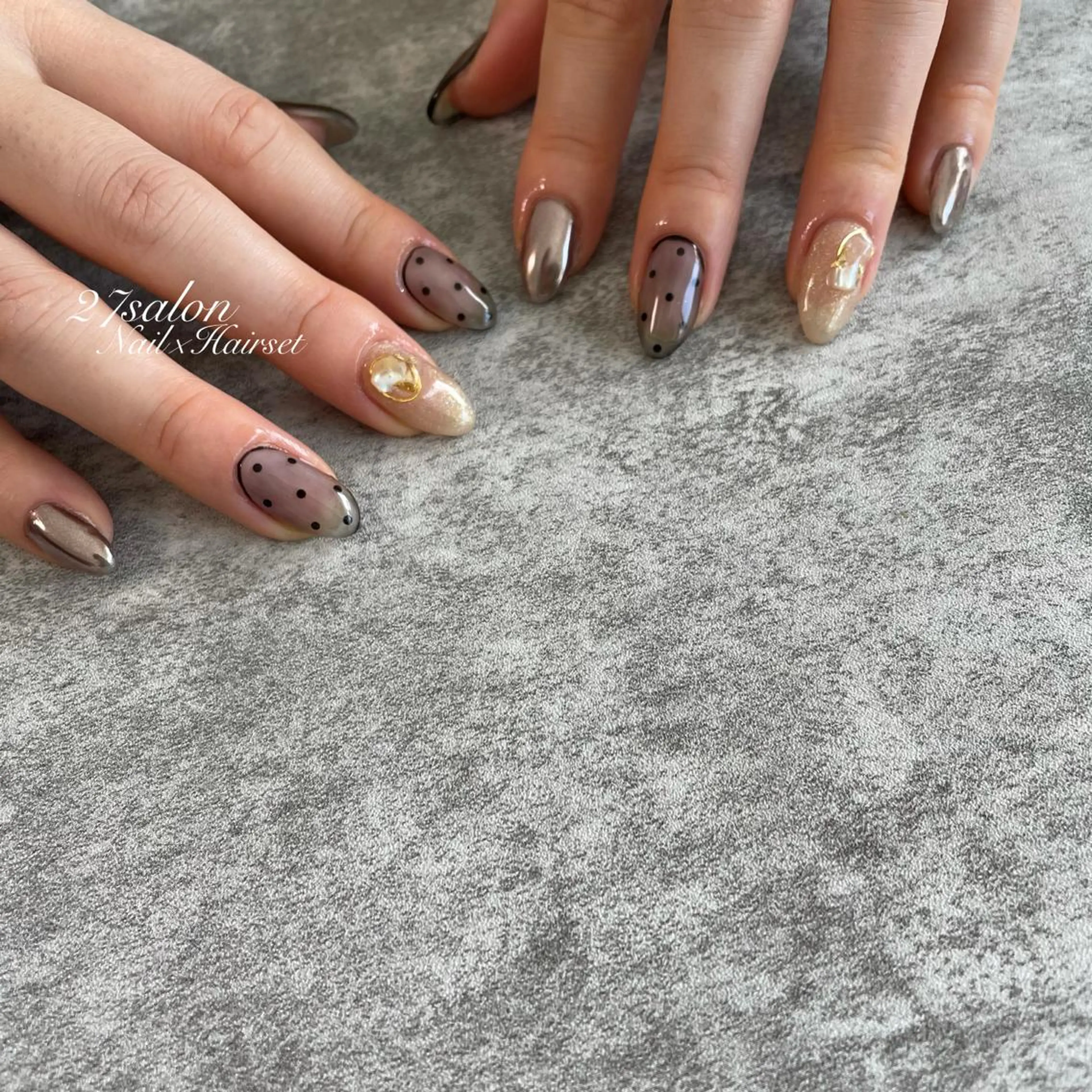 ネイル ドット ミラーネイル 27salon yuinaのネイルデザイン