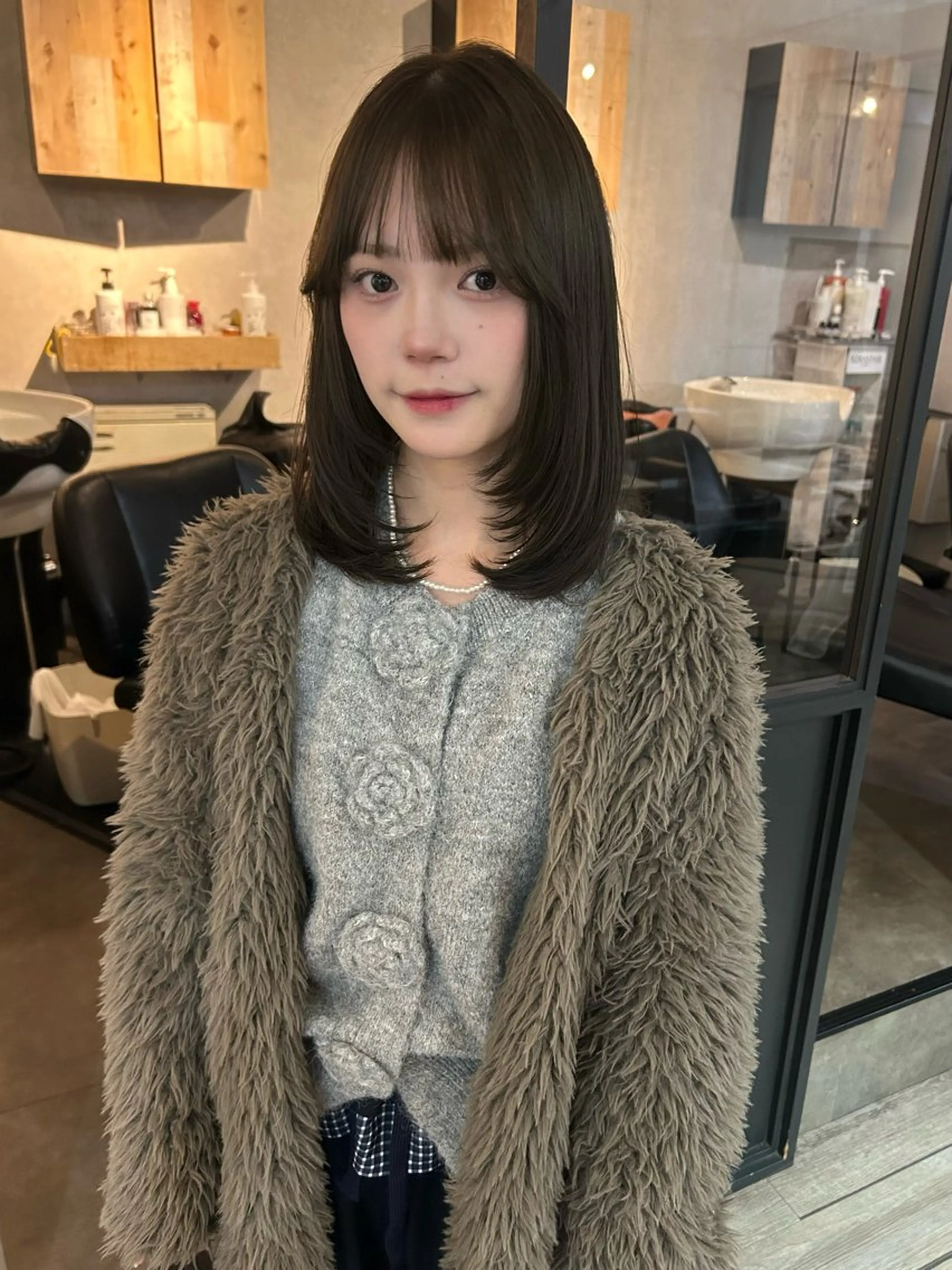 ミディアム レイヤーカット カット ヘアカラー FERIA梅田 hana💫レイヤーのヘアスタイル