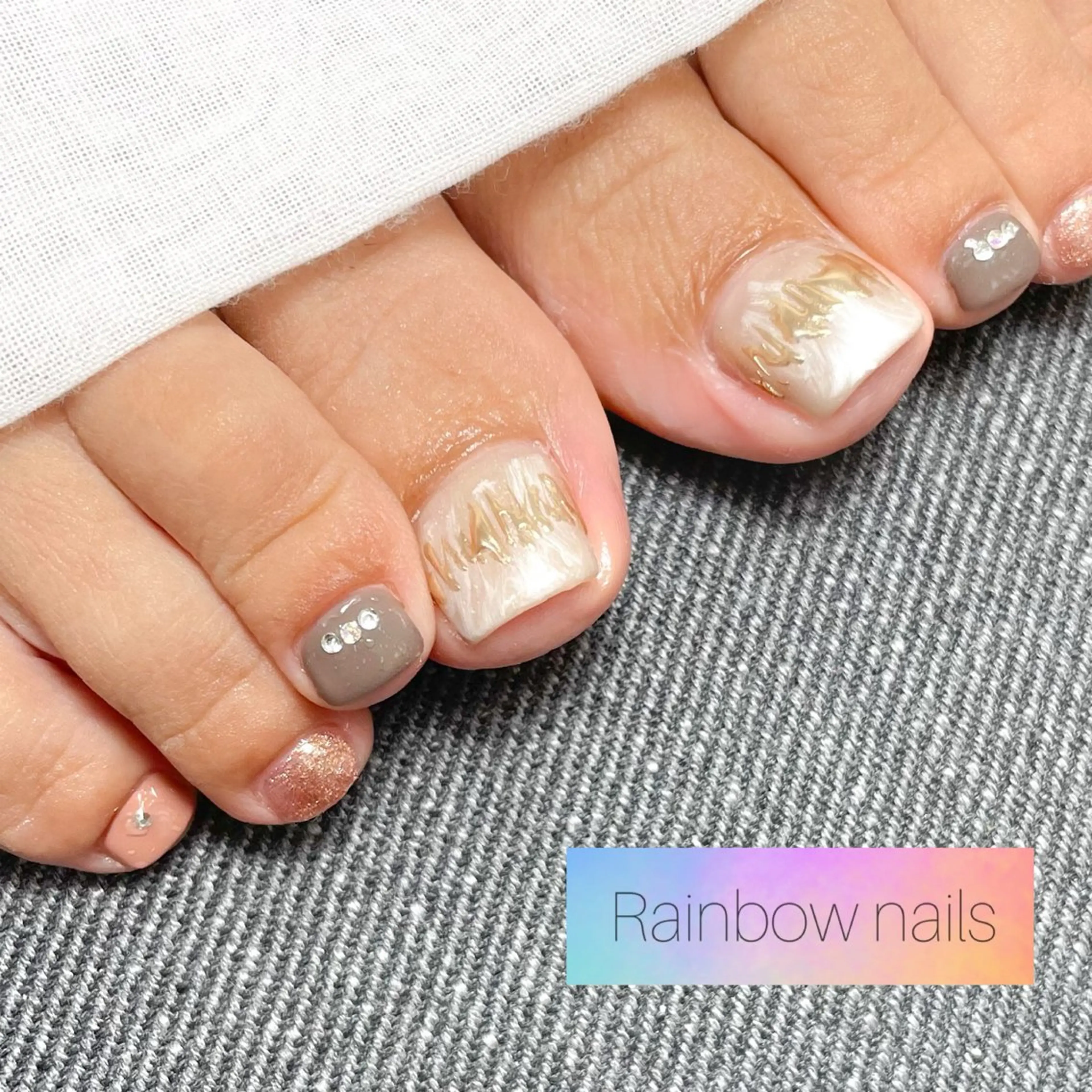 ネイル Rainbow nailsくろちゃんのネイルデザイン