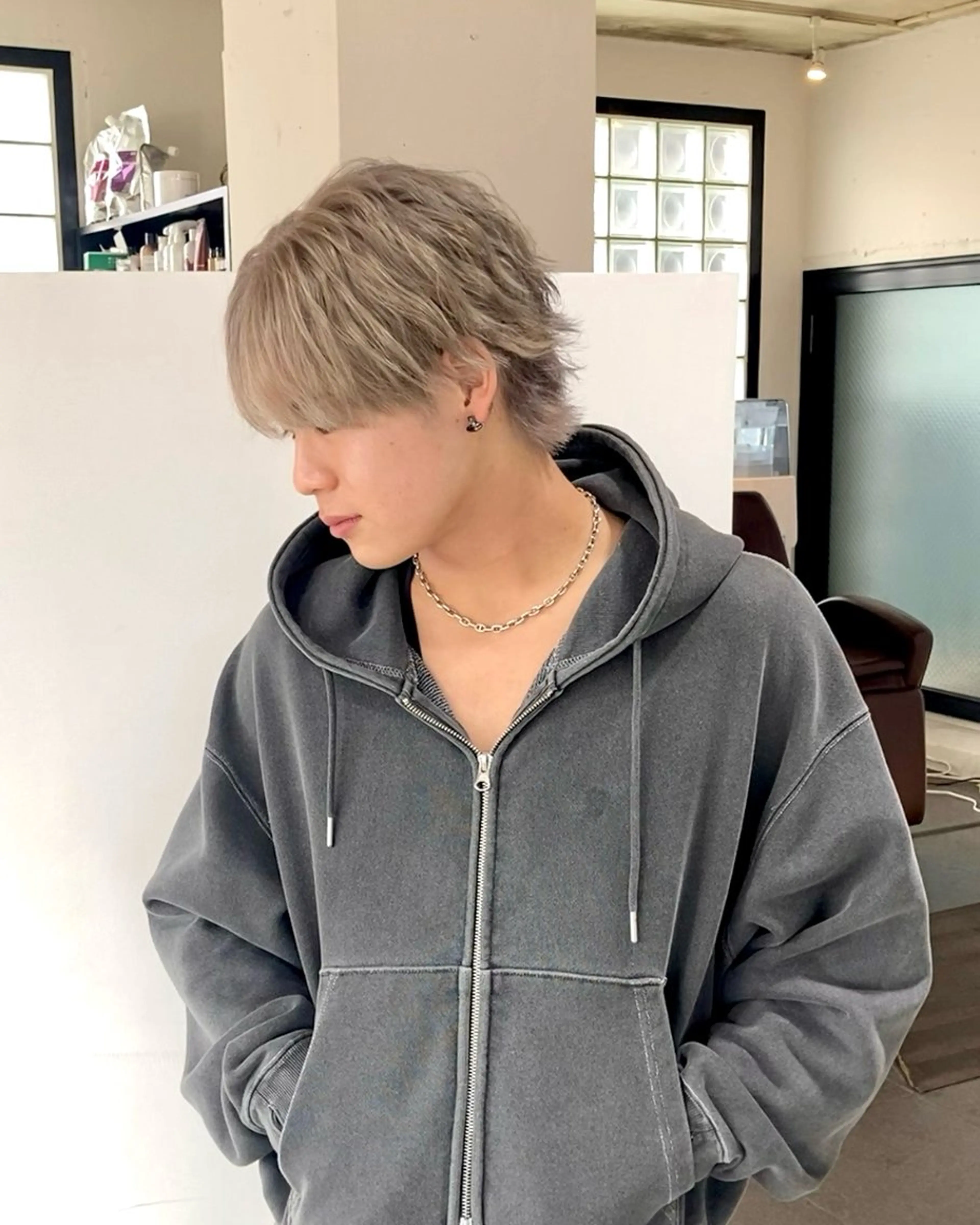 カラー ヘアアレンジ メンズ メンズブリーチ メンズハイトーン マッシュ シースルーマッシュ ブリーチ Hattori Ryukiのヘアスタイル