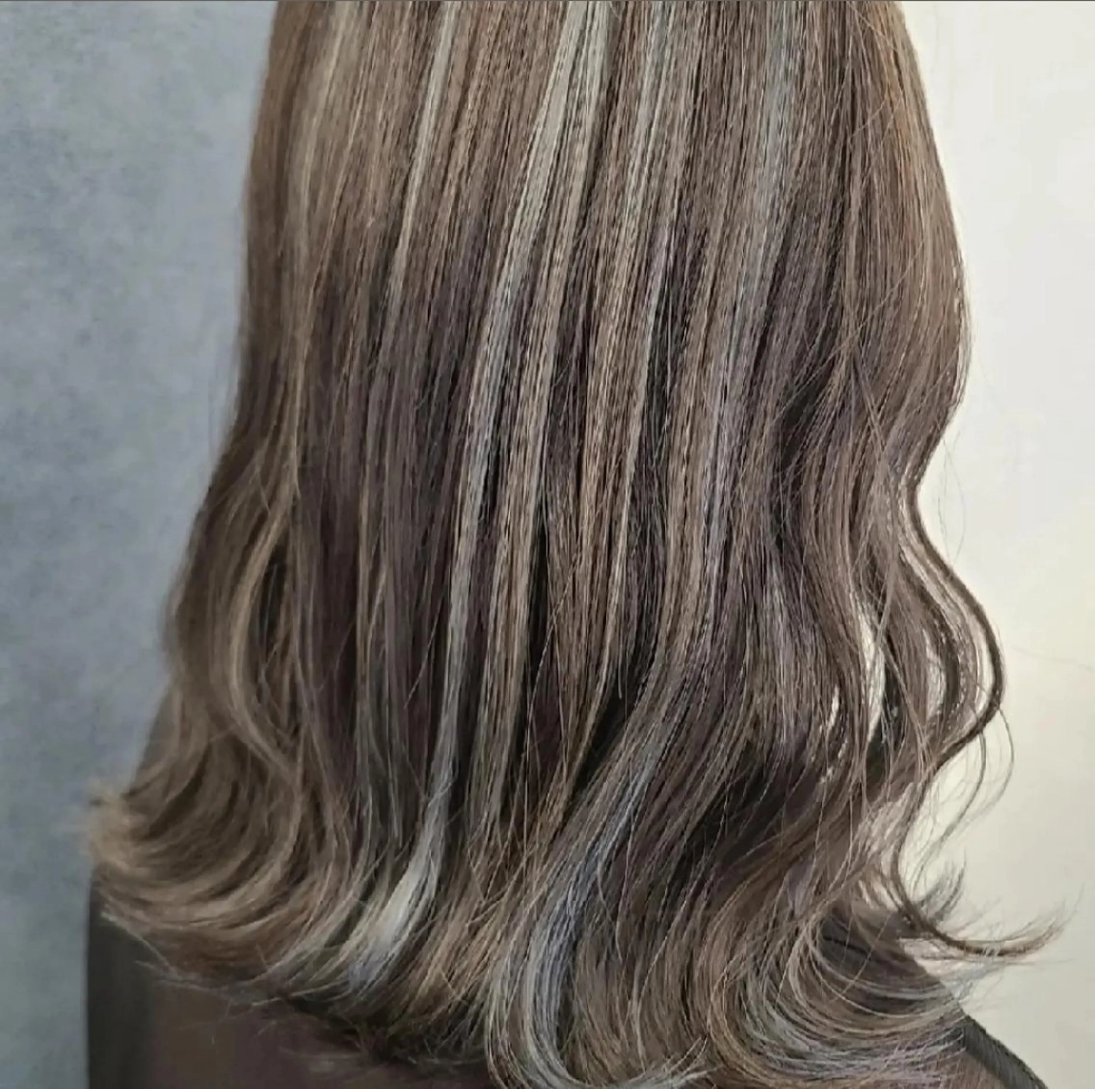 ミディアム カラー ヘアカラー 関口 友菜のヘアスタイル