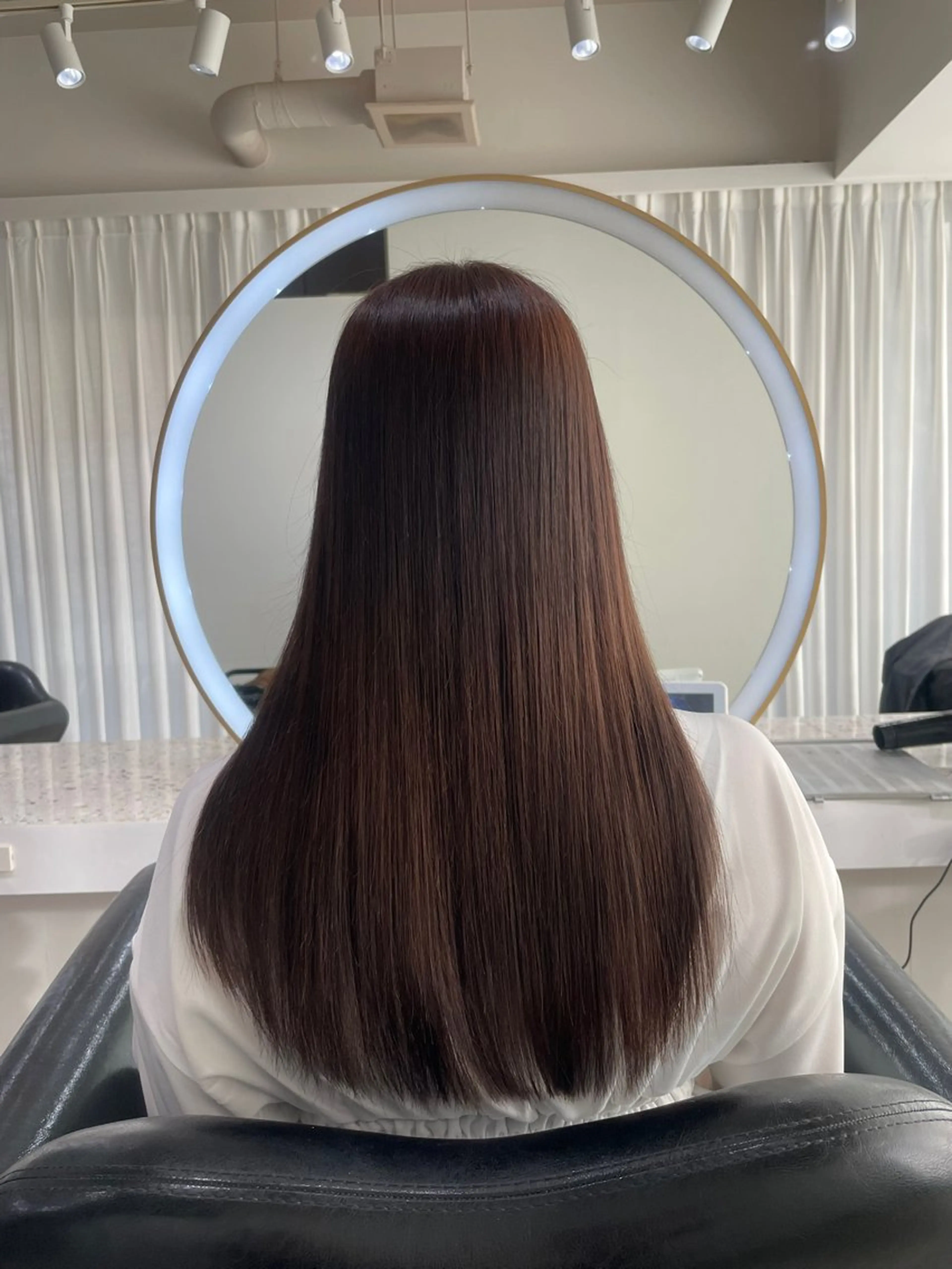 ロング カラー アッシュ オリーブアッシュ 縮毛矯正 CIEL別府店所属・CIEL 菜々香のヘアスタイル