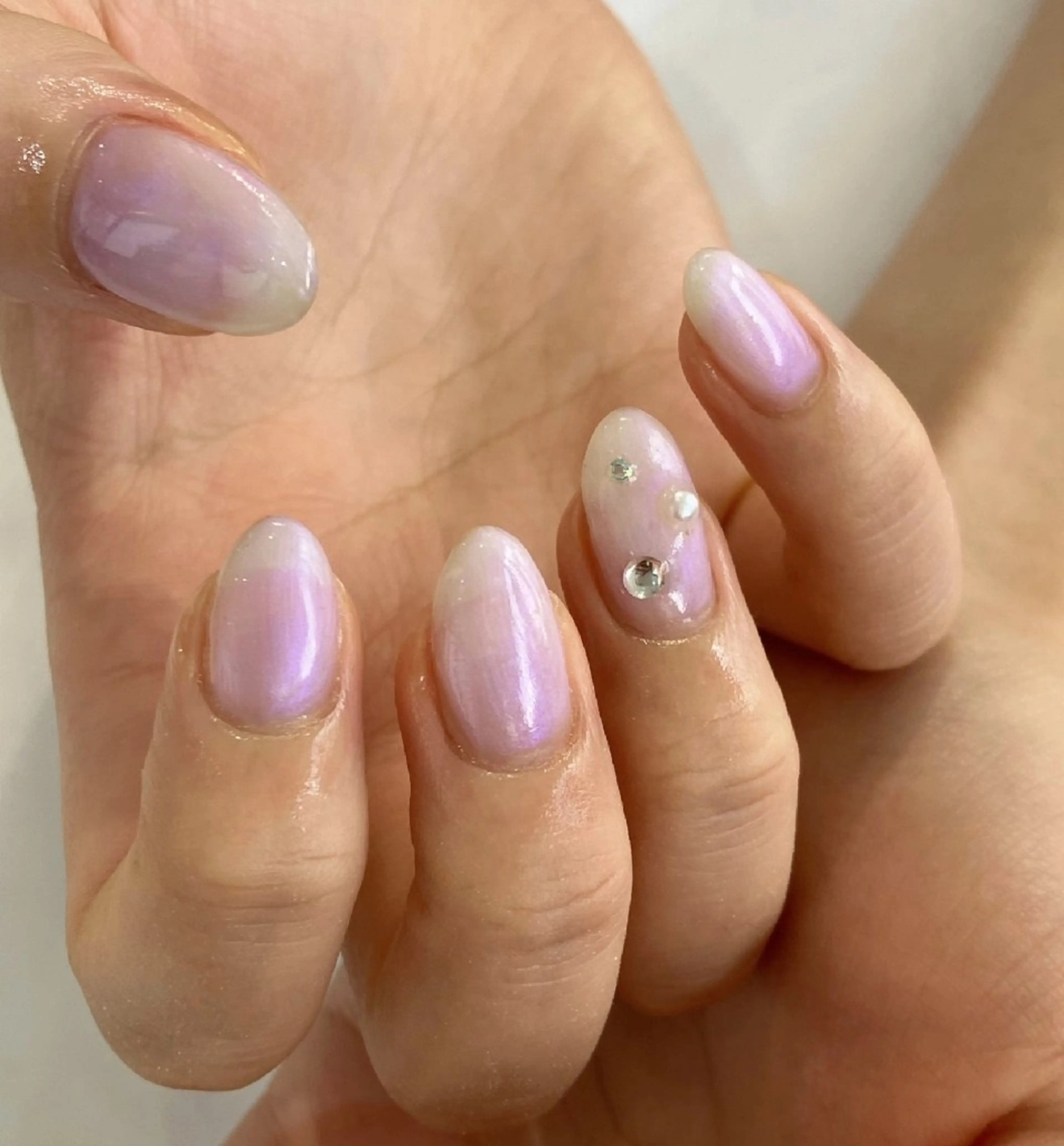 ネイル オーロラネイル ワンカラーネイル ストーンネイル ハンドネイル felicita服部店所属・felicita fumi♡のネイルデザイン