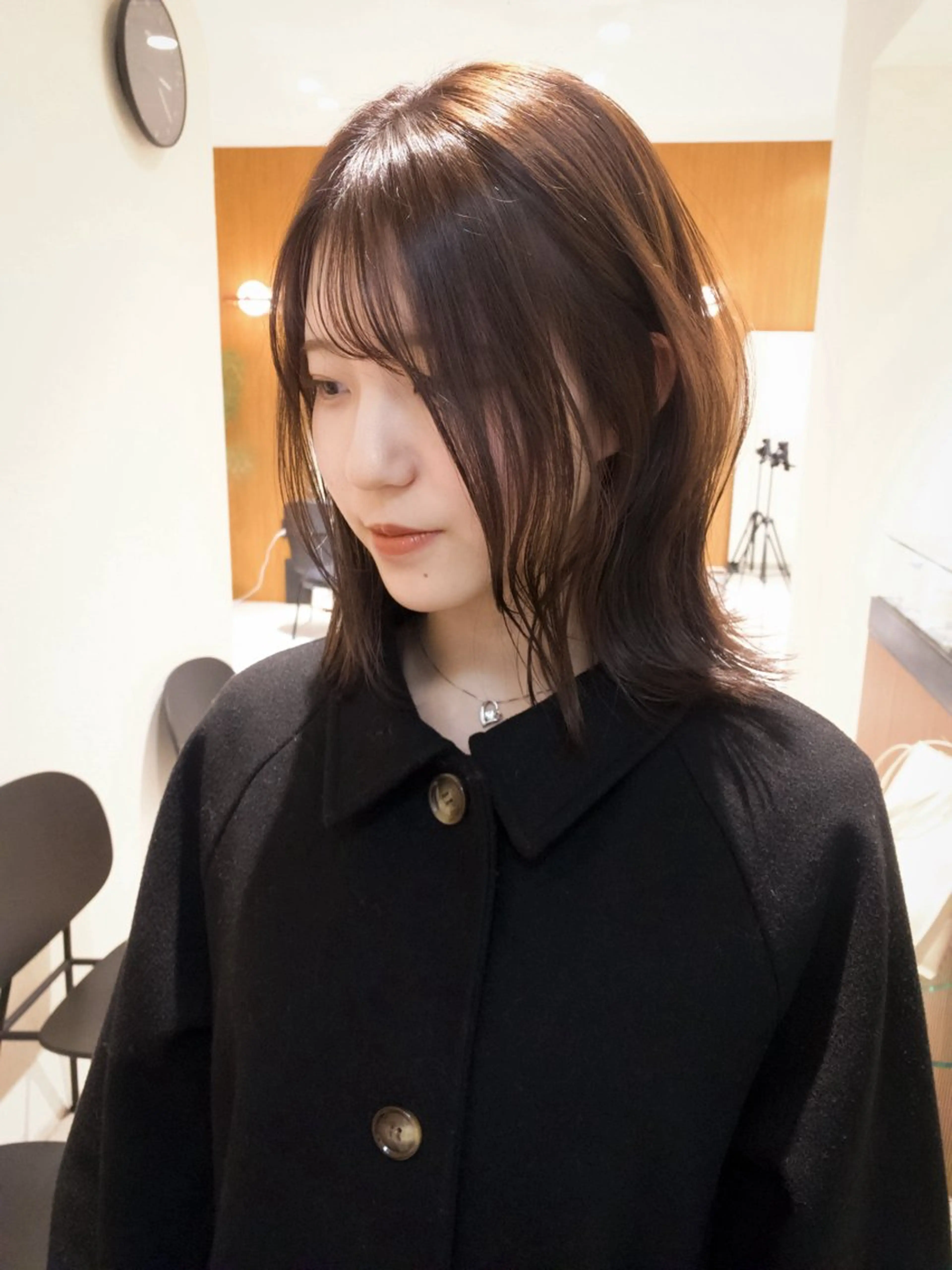 ミディアム カラー yiye shioriのヘアスタイル