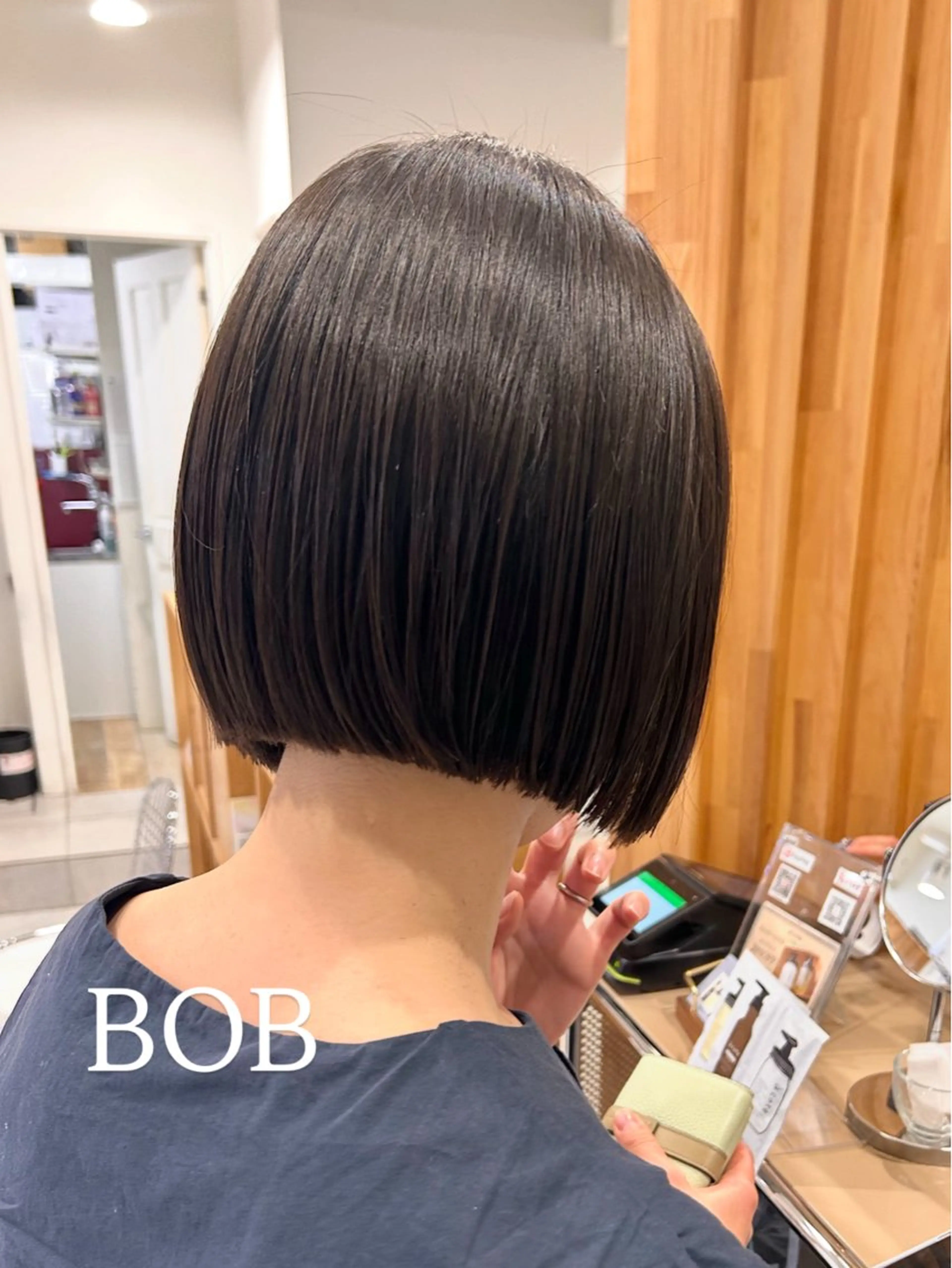 ショート カラー カット ヘアカラー トリートメント ぱつっとボブ/ 小野あかねのヘアスタイル