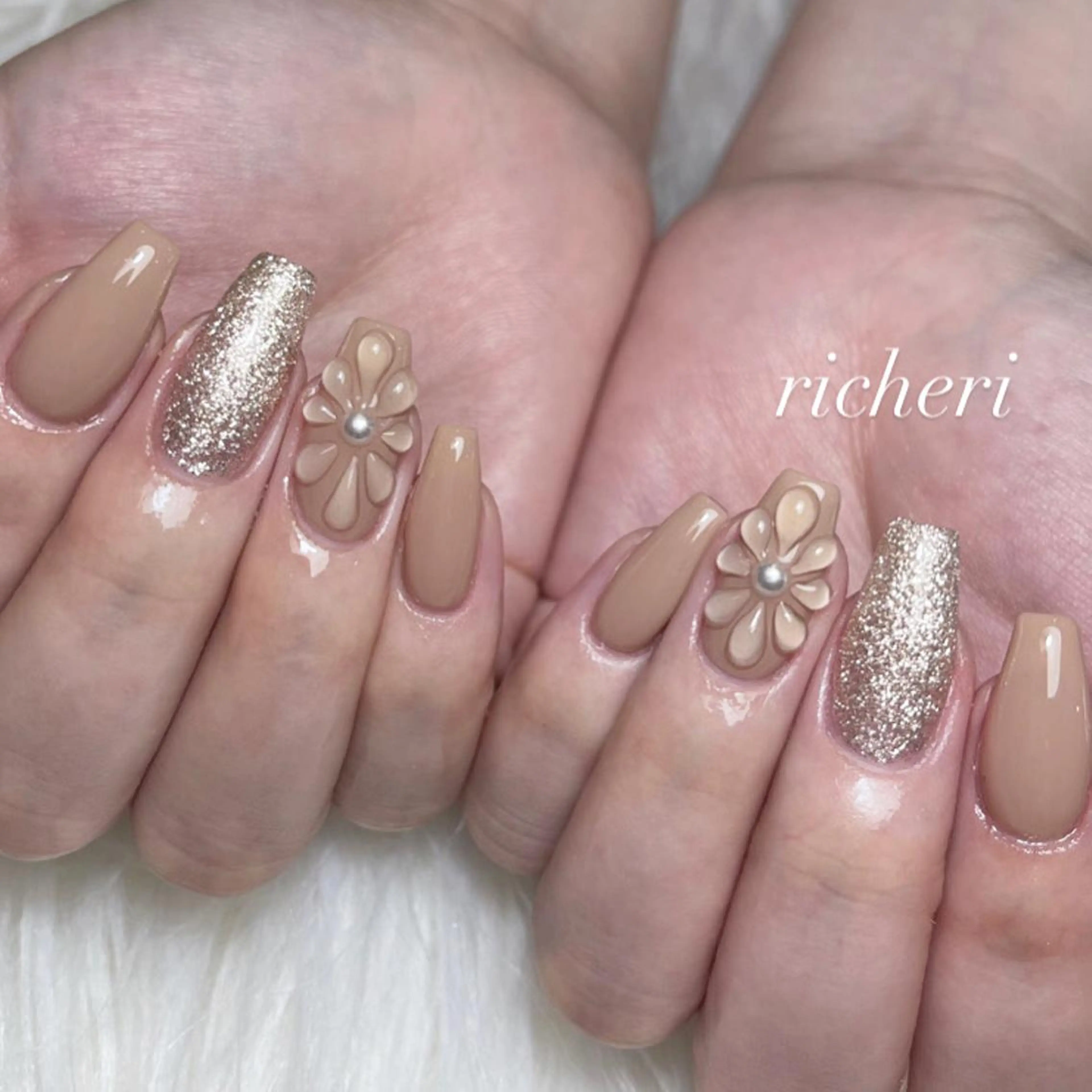 ミディアム ネイル ハンドネイル richeri beautyのエステ・リラクイメージ