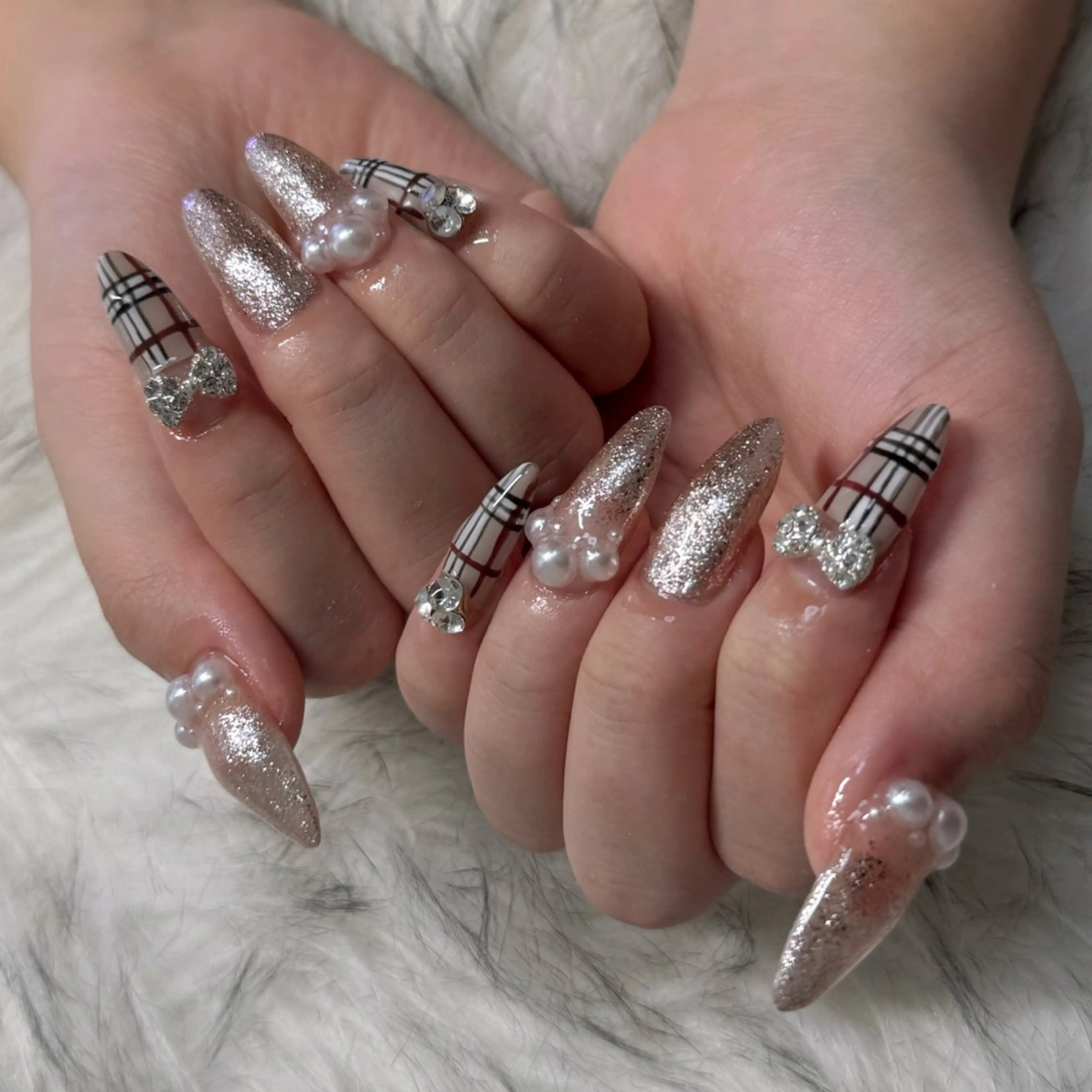 ロング ハンドネイル mao .のネイルデザイン