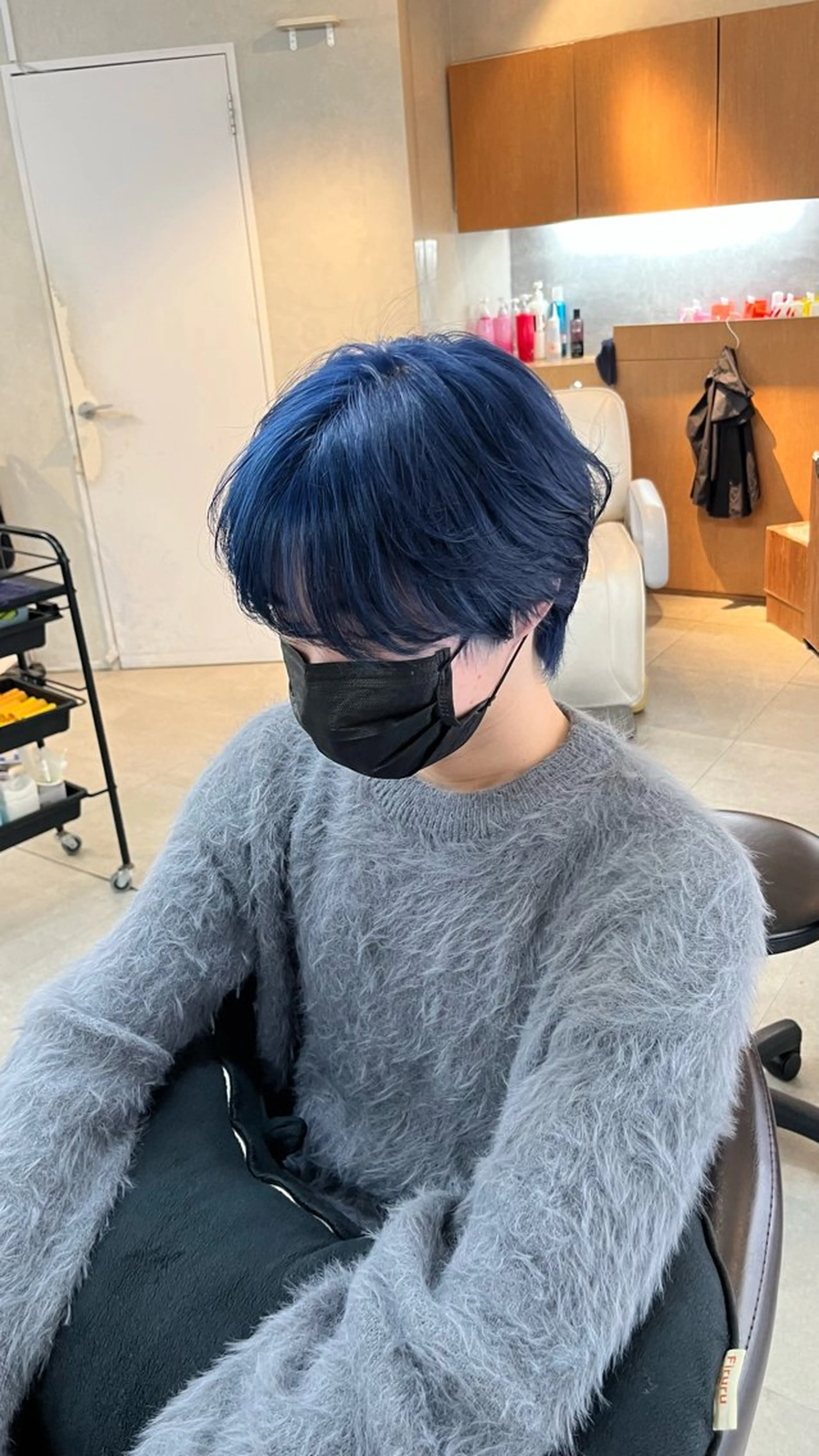 ショート カラー メンズ ブルーカラー ネイビーカラー ヘアカラー トリートメント 新宿 似合わせカラー HINAのヘアスタイル