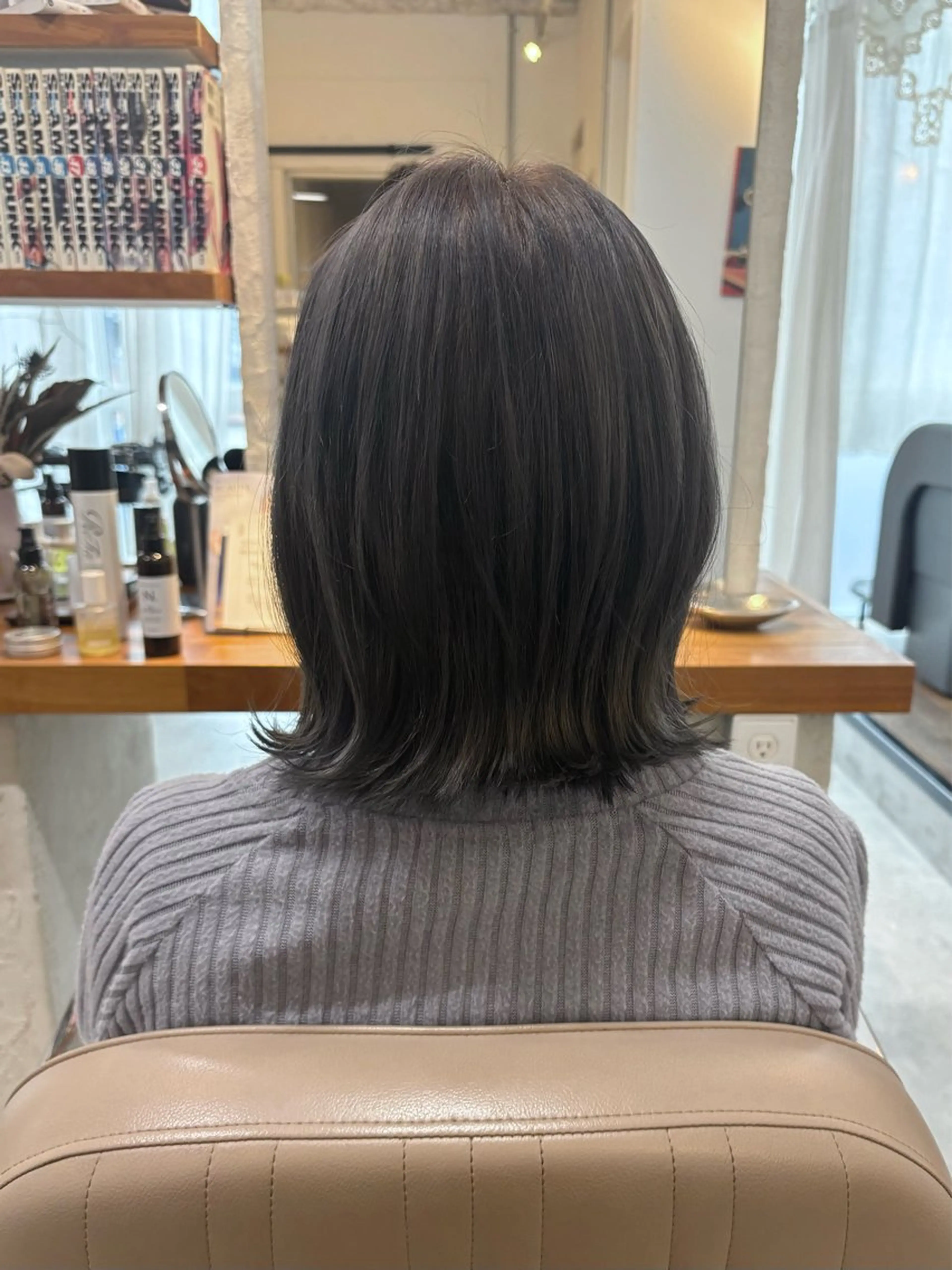 ミディアム カラー グレージュ ハイトーンカラー ボブ ヘアカラー rina/似合わせ/ 艶髪カラー/髪質改善のヘアスタイル