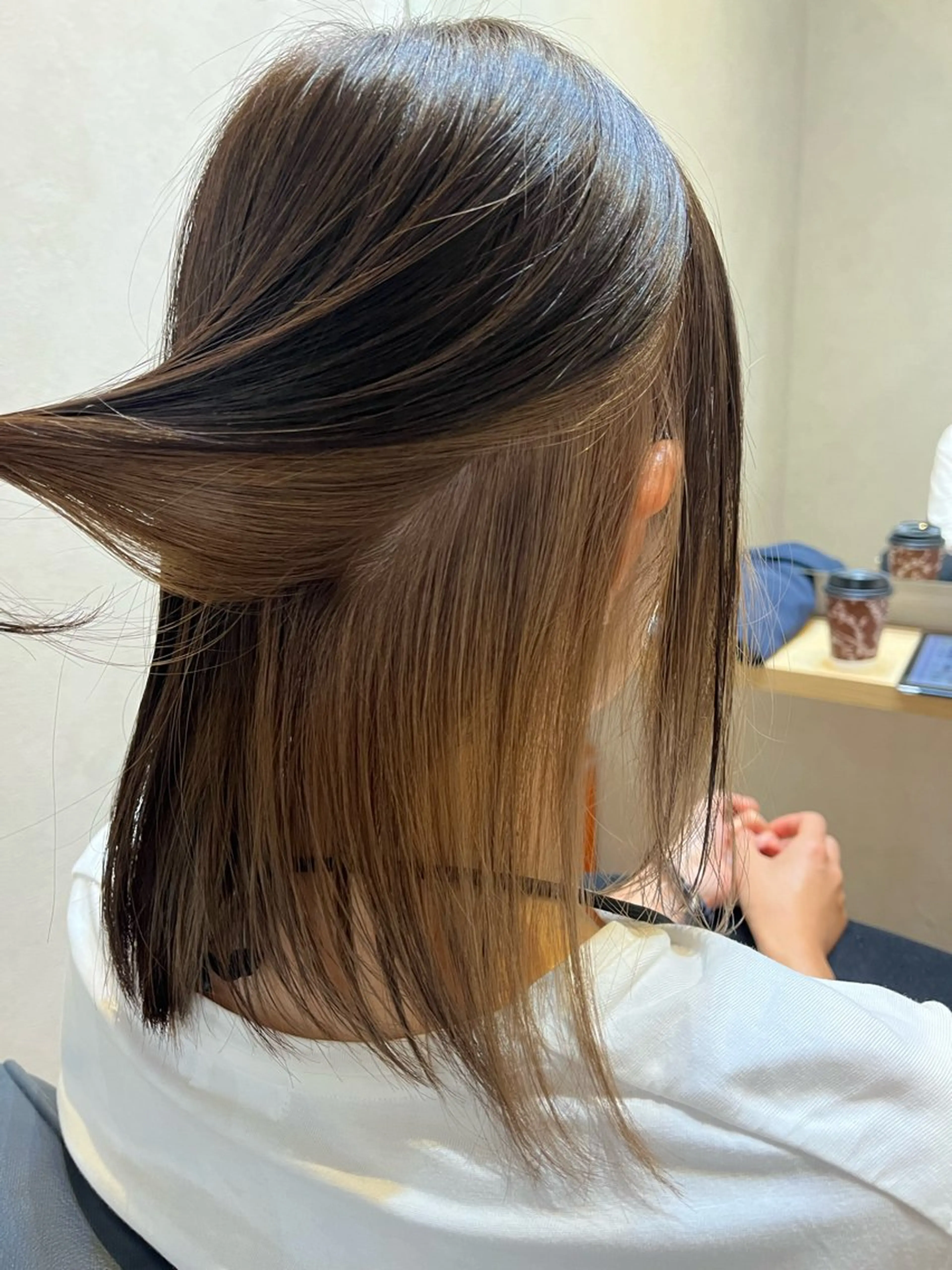 ミディアム カット ヘアカラー トリートメント newi大分/ 磯部栞里／艶感カラーのヘアスタイル