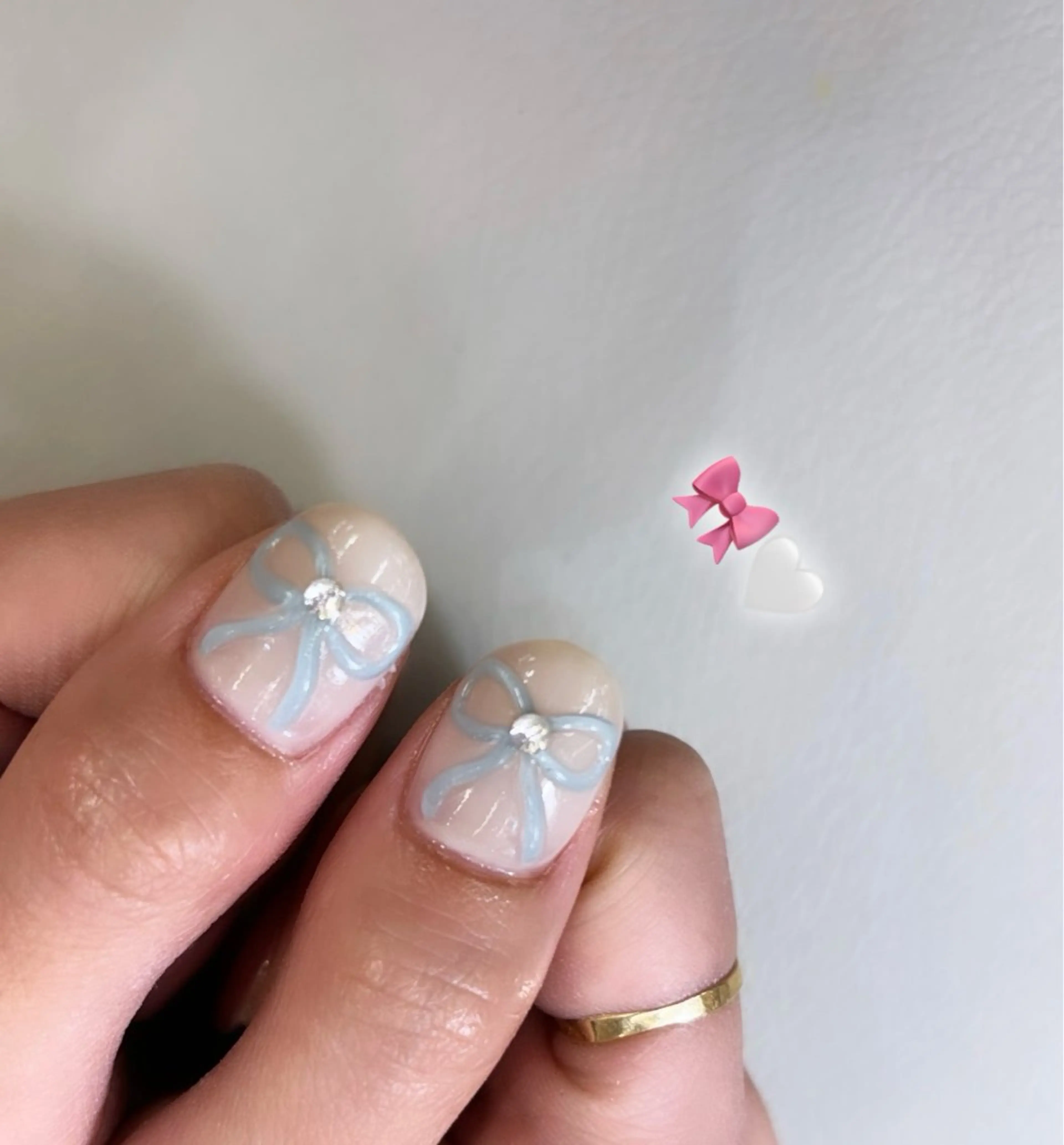 ネイル ぷっくりネイル リボン LovesLaughs下上津役店所属・くろせ れいのネイルデザイン