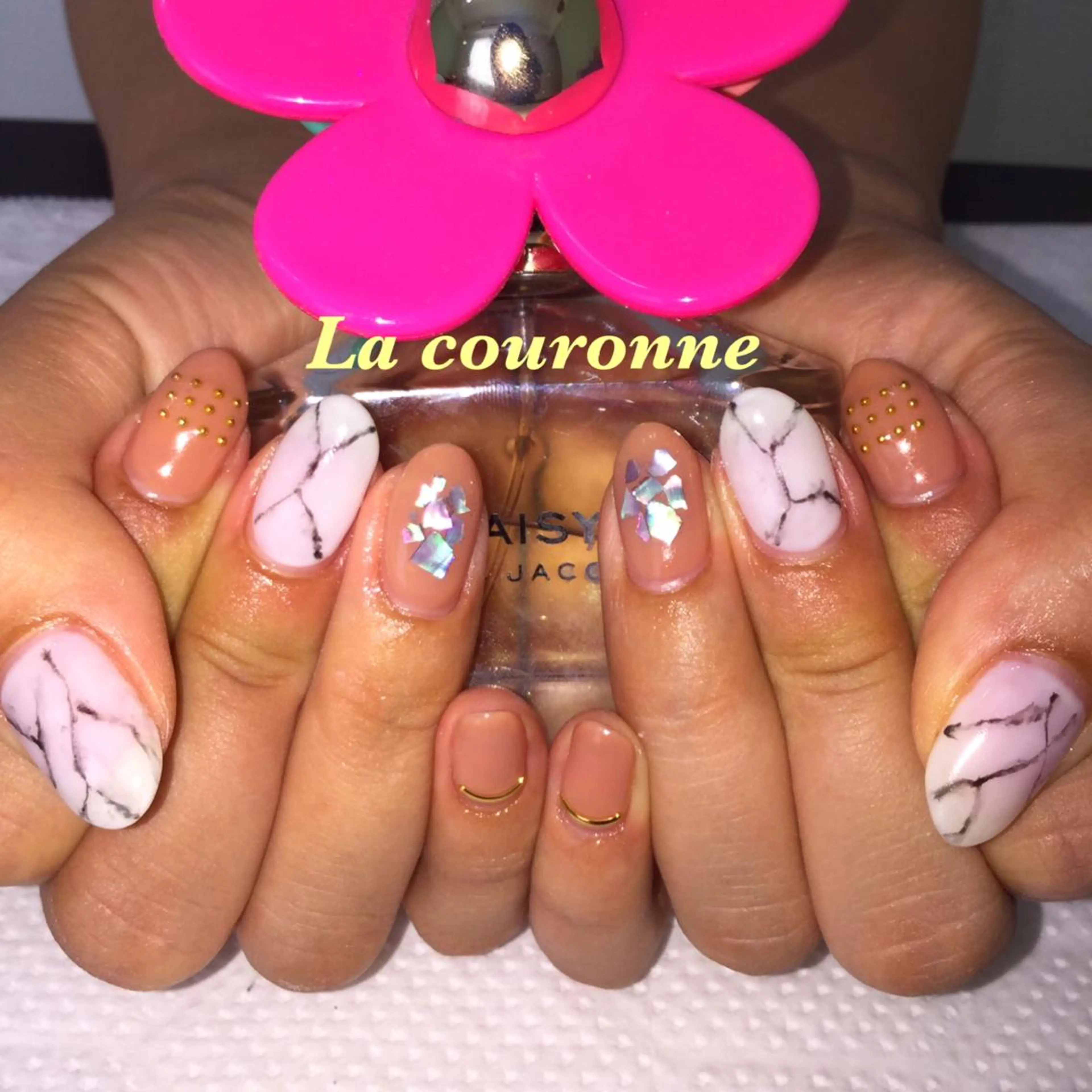 ネイル ハンドネイル Lacouronne NATSUMIのネイルデザイン