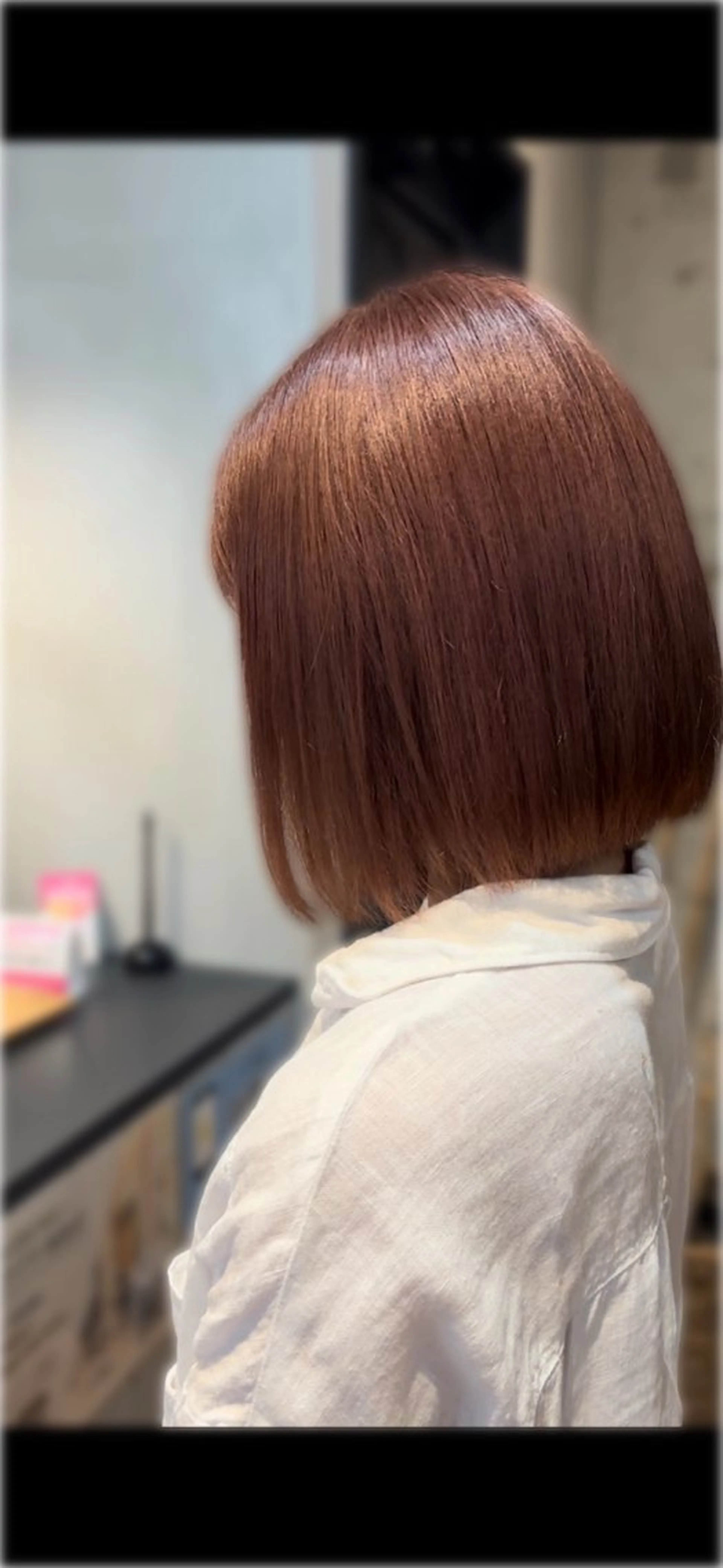 ショート カラー ブリーチ 吉田 光希のヘアスタイル