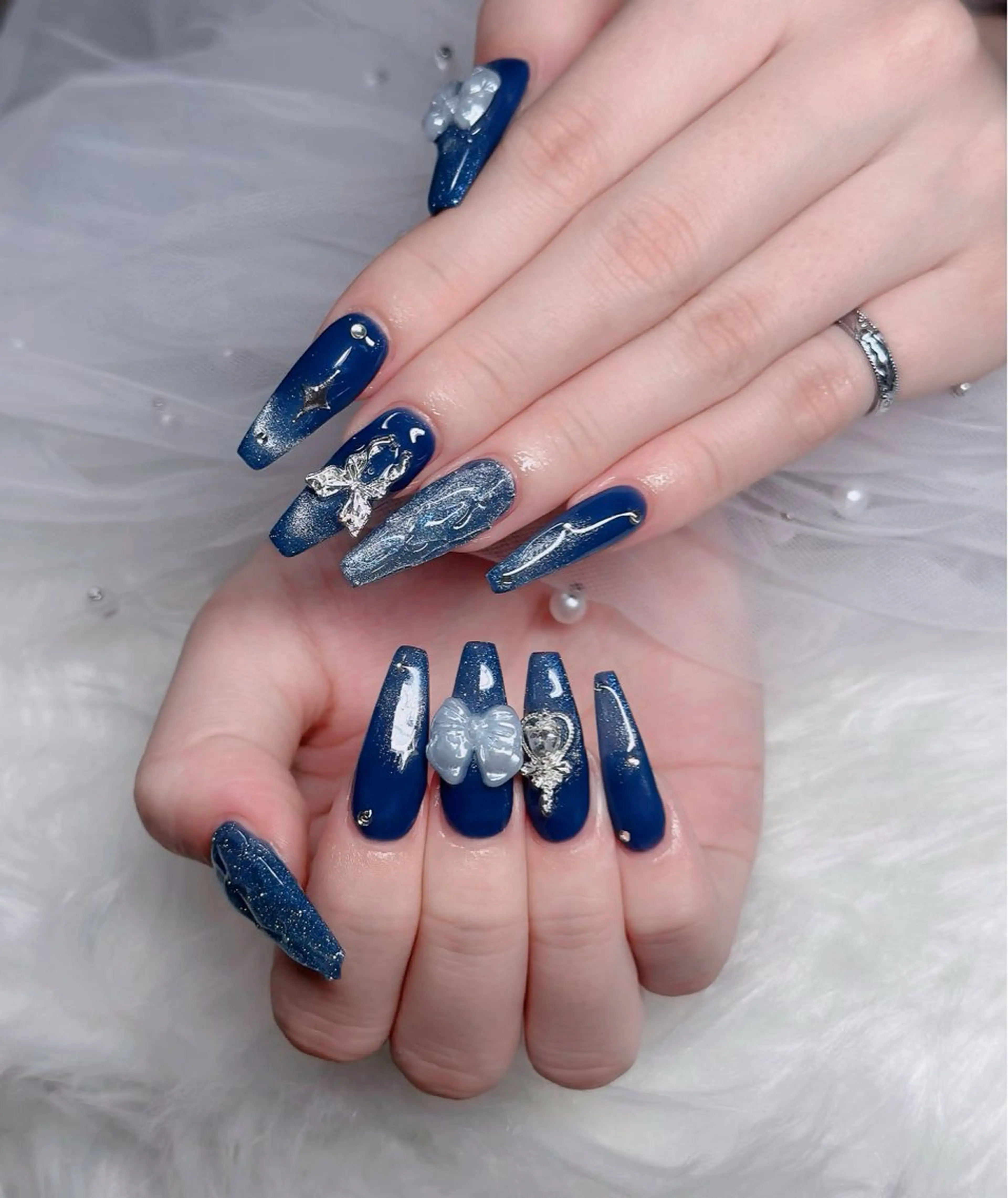 ネイル フレンチネイル ジェルネイル ガラスフレンチ ハロウィン ハート H.baby Nail Salonのネイルデザイン