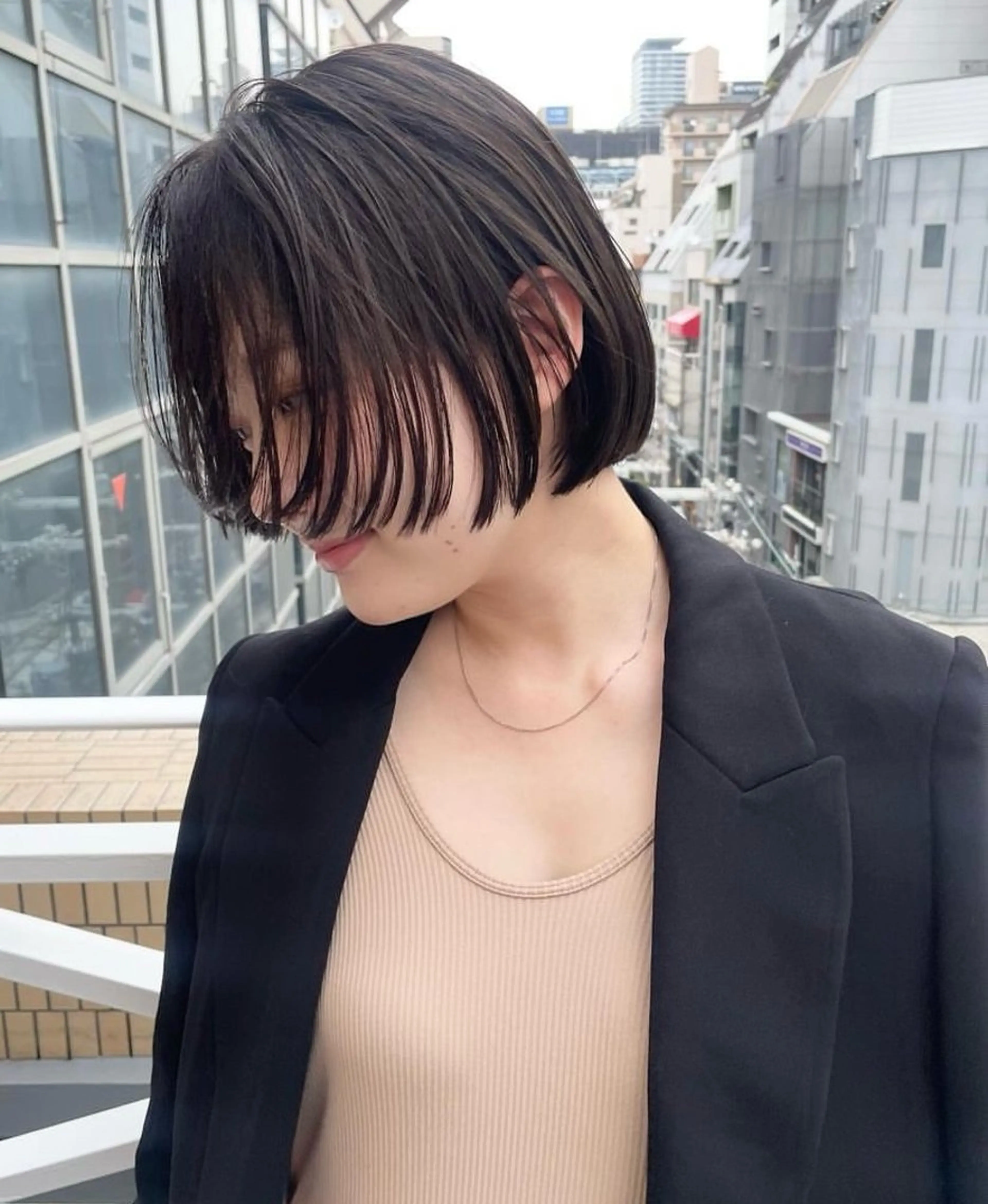 ショート 透明感/グレージュ/ レイヤー/ 青空のヘアスタイル