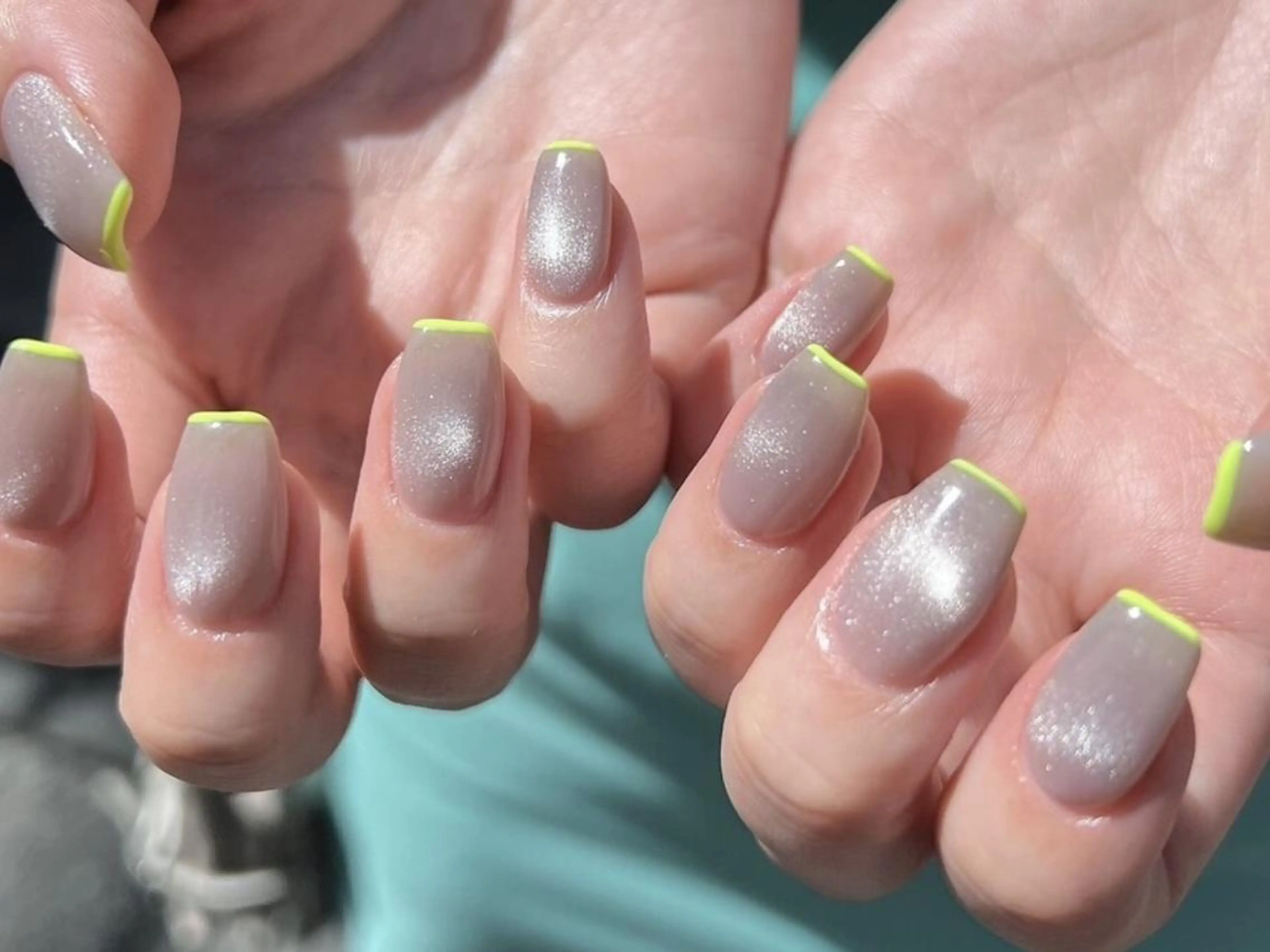 ネイル アートネイル ガーリー マグネットネイル 持ち込み 🦋y y Nail 🤍のネイルデザイン