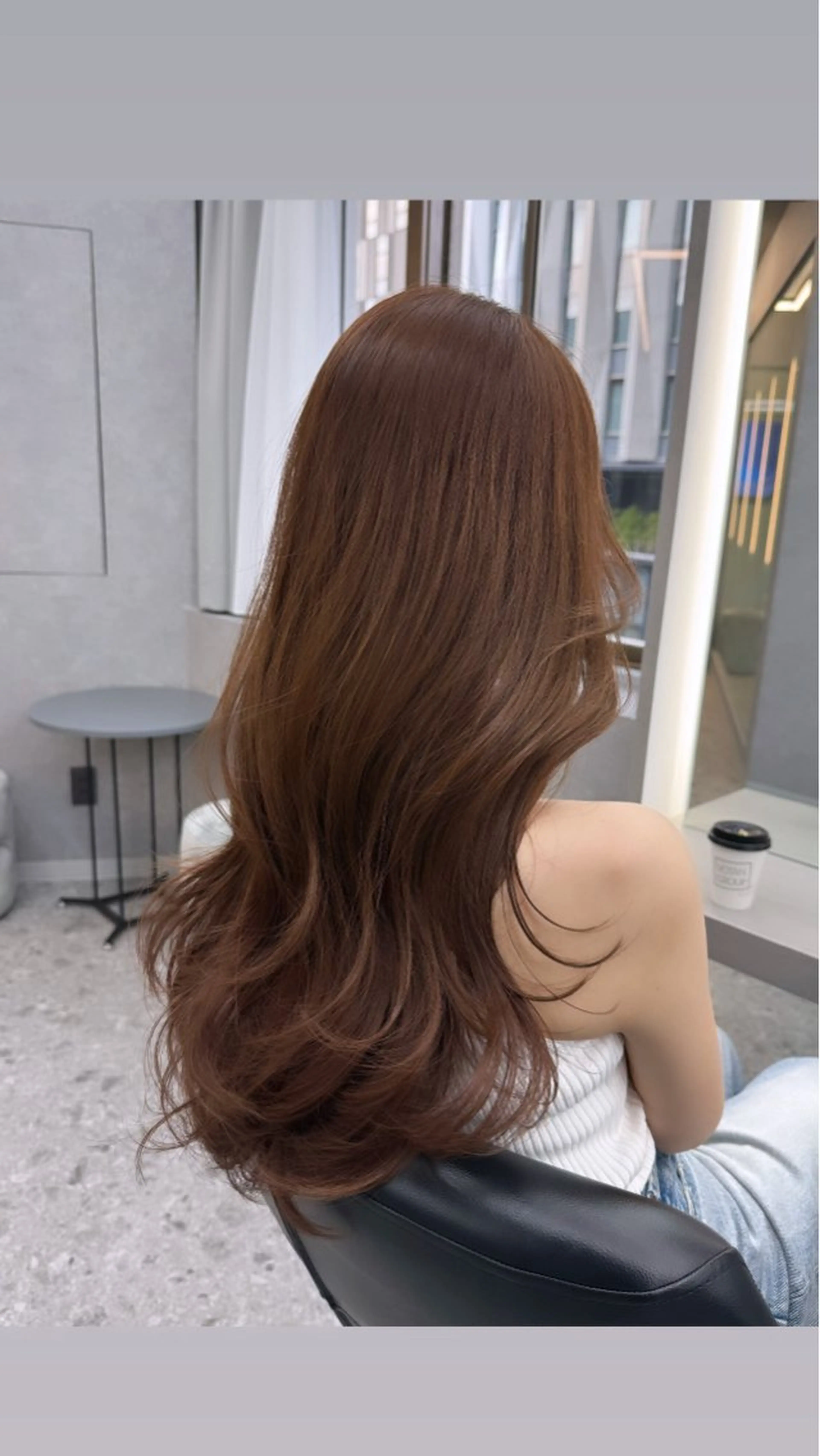 ロング くびれヘア 顔周りカット 韓国風ヘア くびれレイヤー レイヤーカット ヘアカラー 前原 星音のヘアスタイル