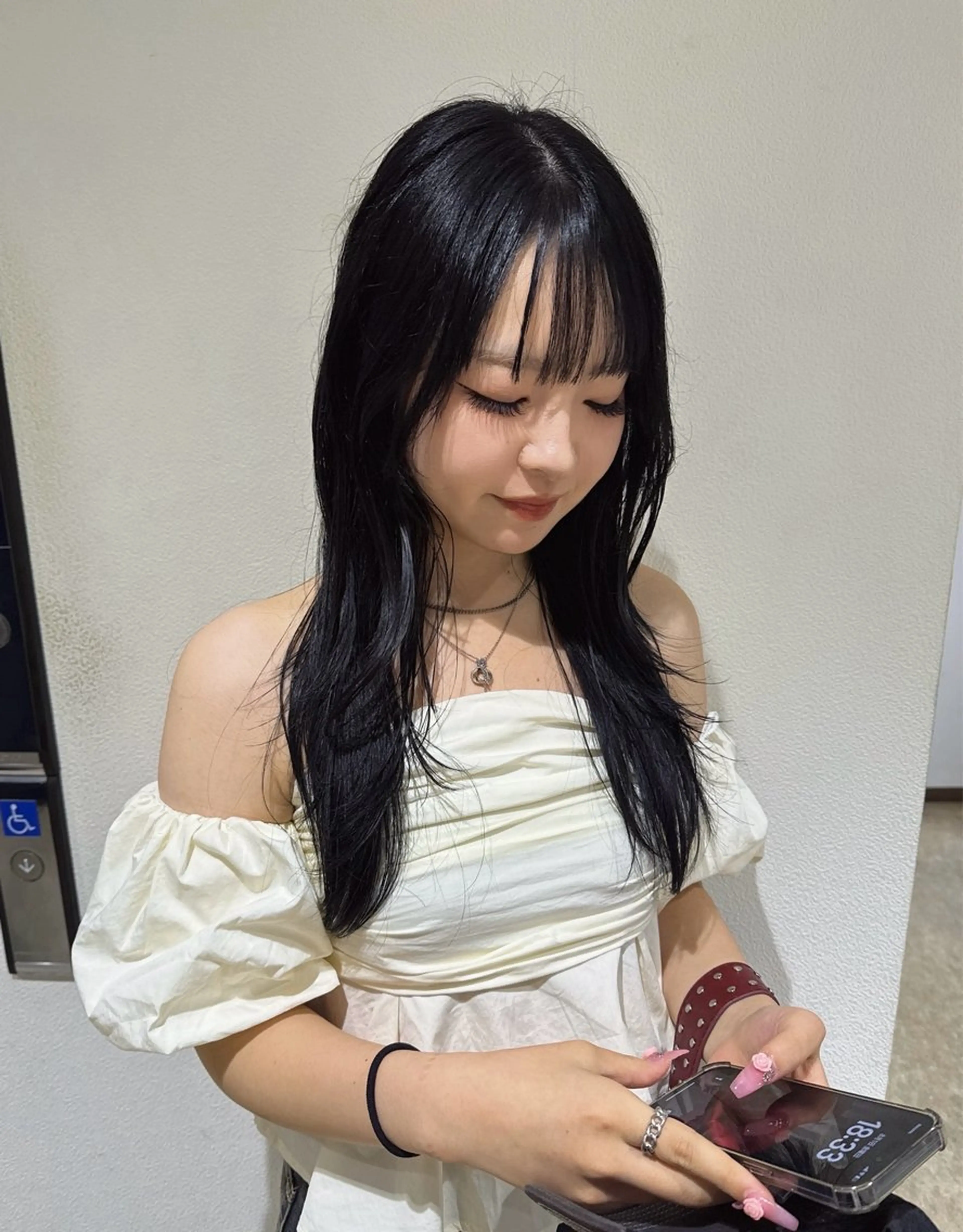 セミロング ヘアカラー SARINA ROCCO3rdのヘアスタイル