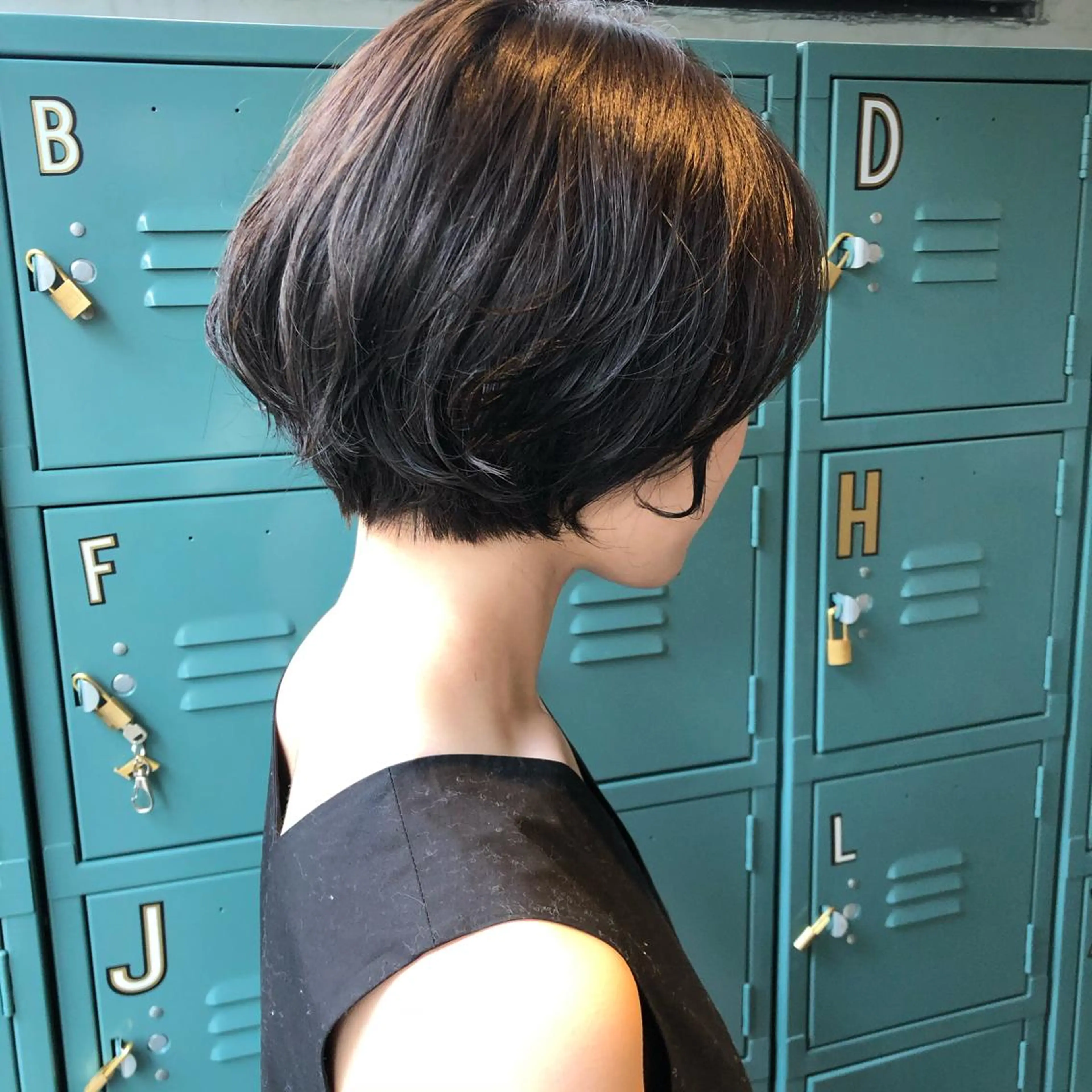 ショート カット すきバサミを使わない カット✂️✨郡司泰之のヘアスタイル