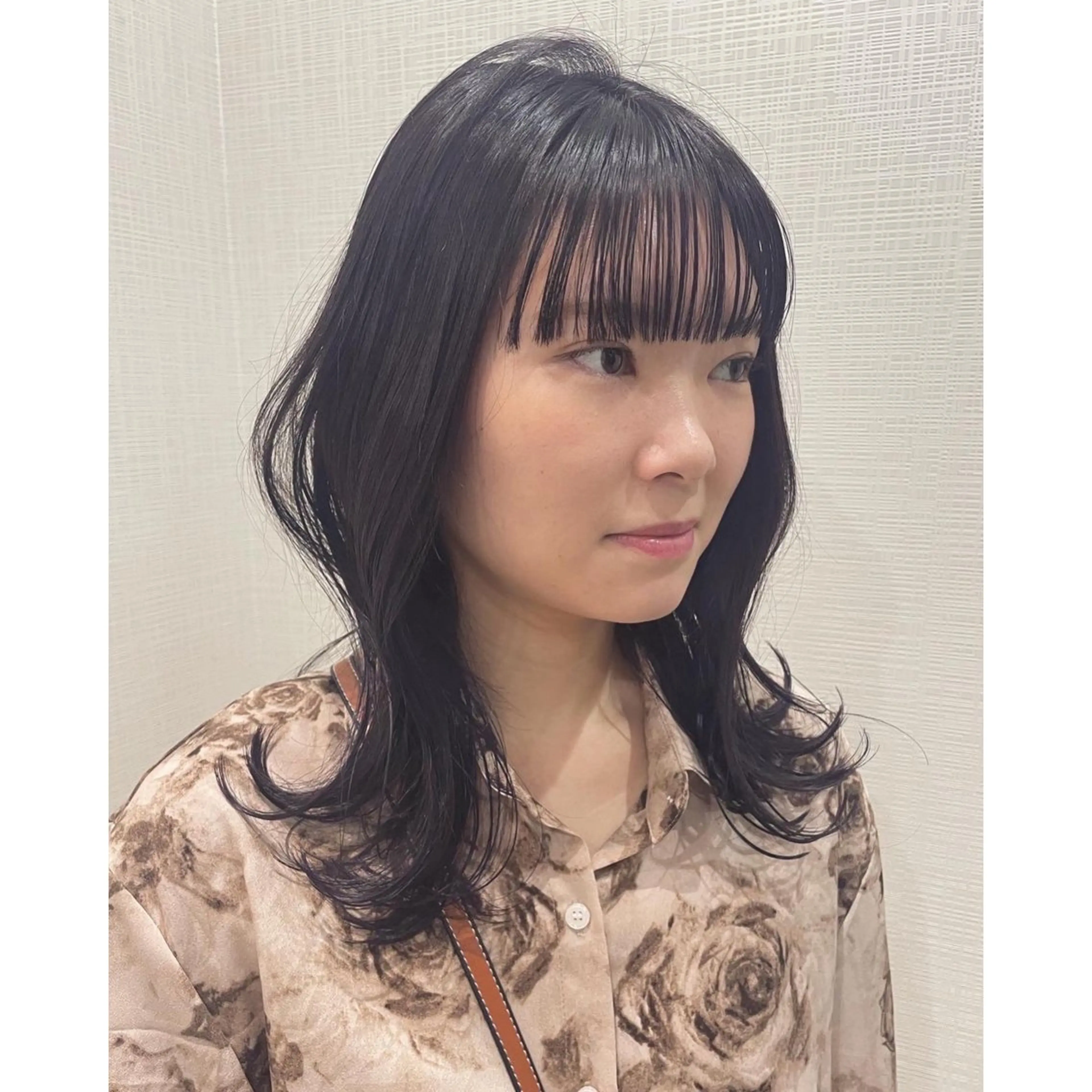 ミディアム カラー RorriM natsuのヘアスタイル
